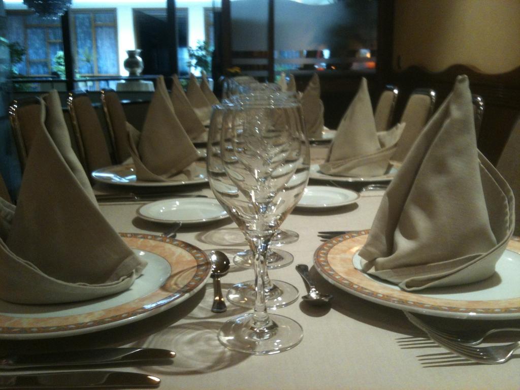 Manel Hotel 2*