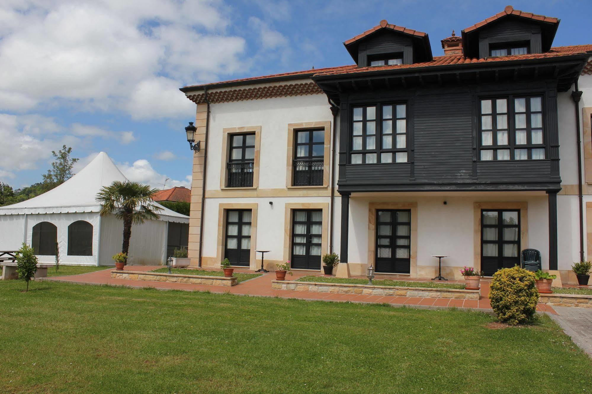 La Casona De La Roza *