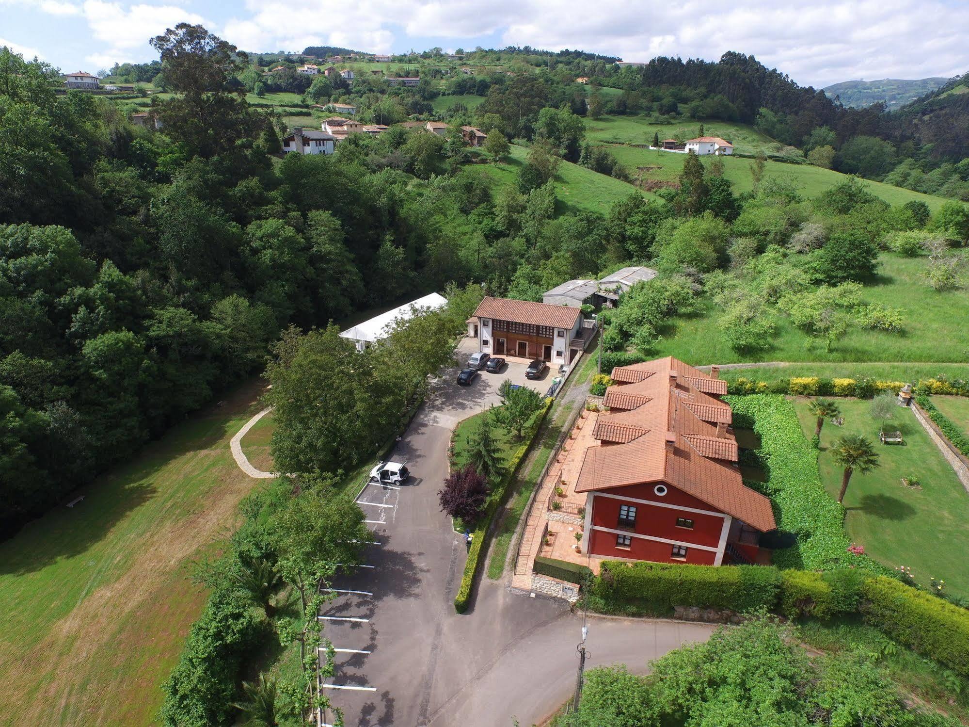 La Casona De La Roza Apartamento Valbucar