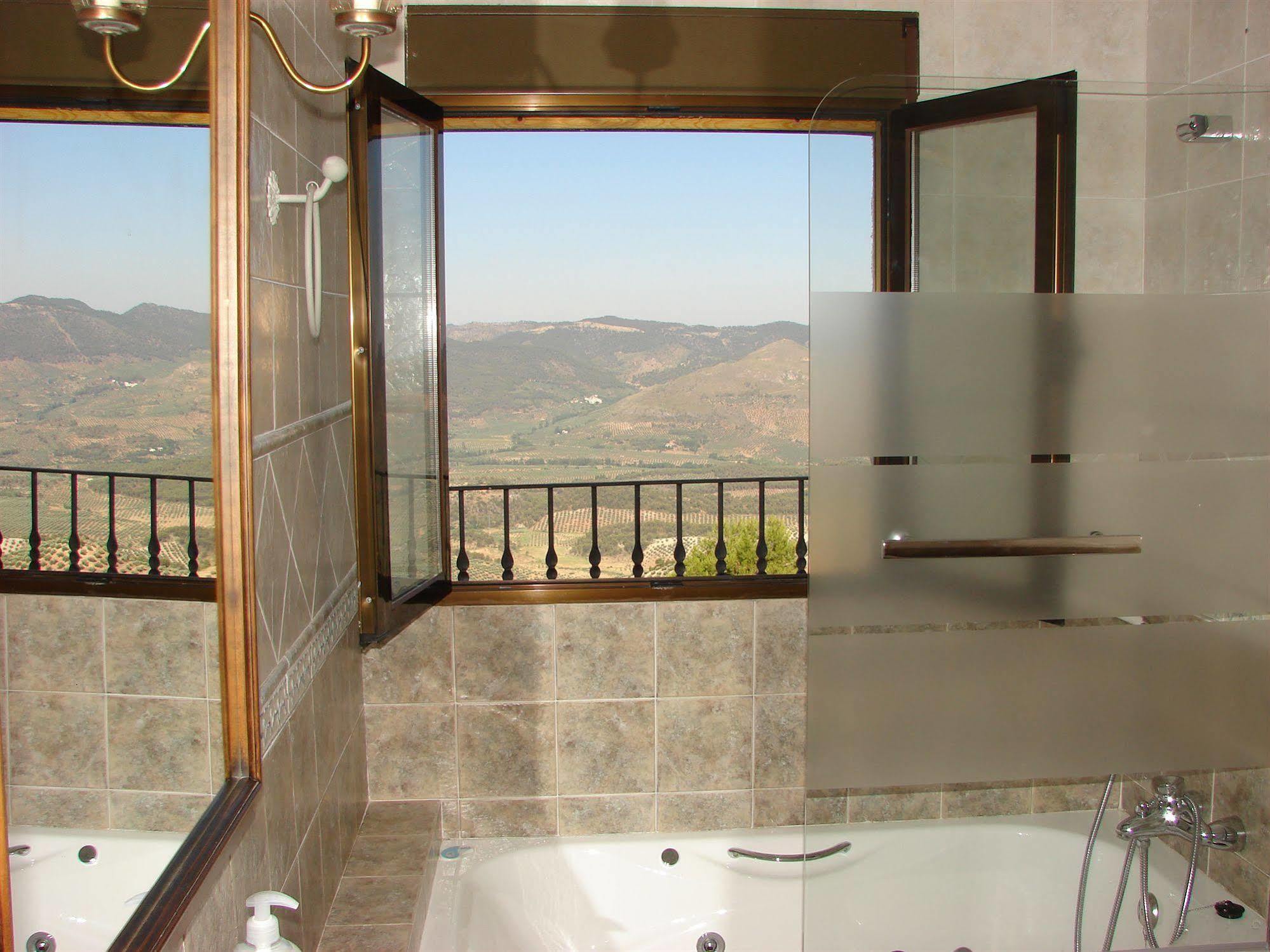 Sierra De Segura Apartahotel *