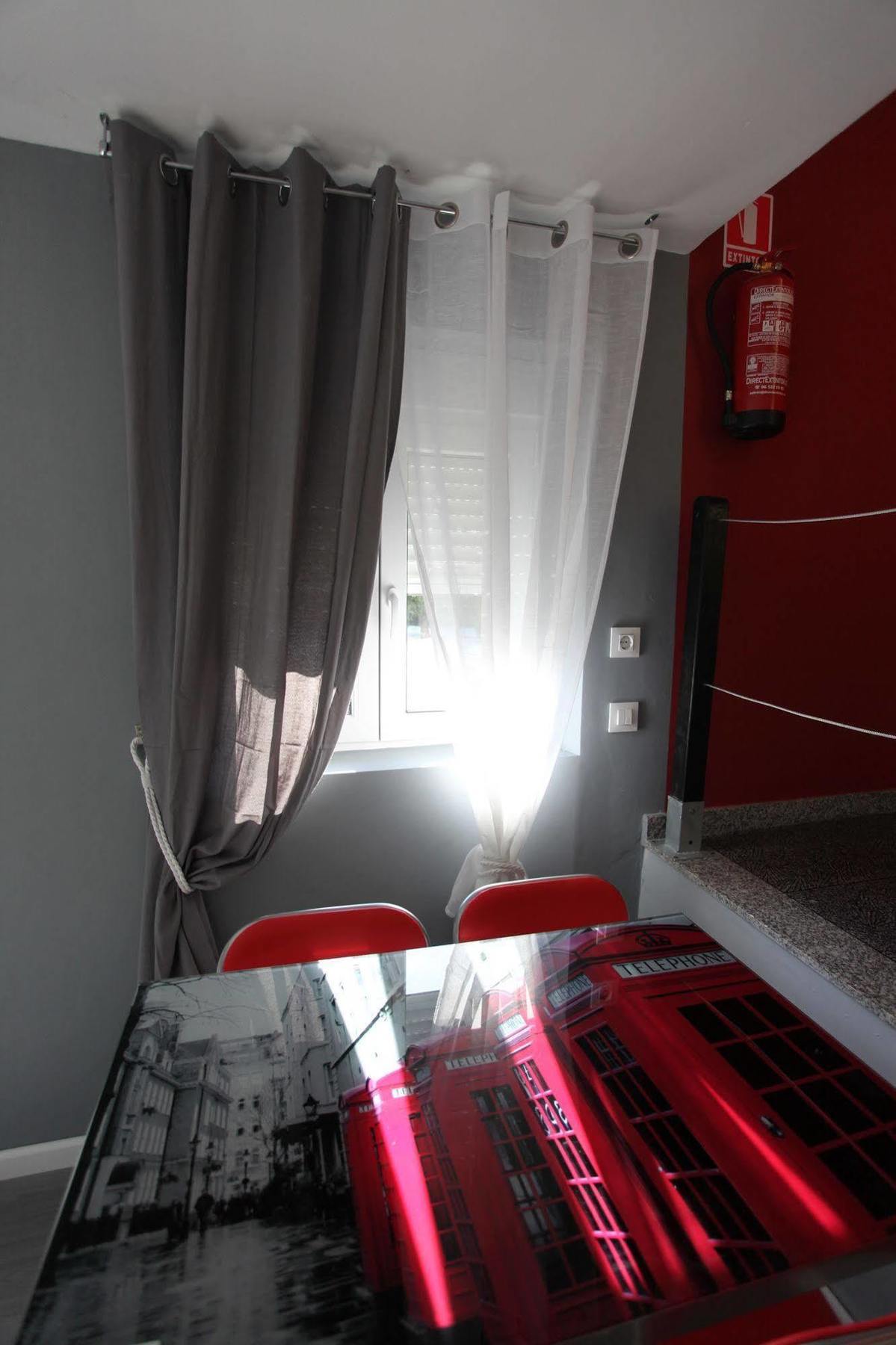 Hotel Apartamentos Rock Star Hotel *