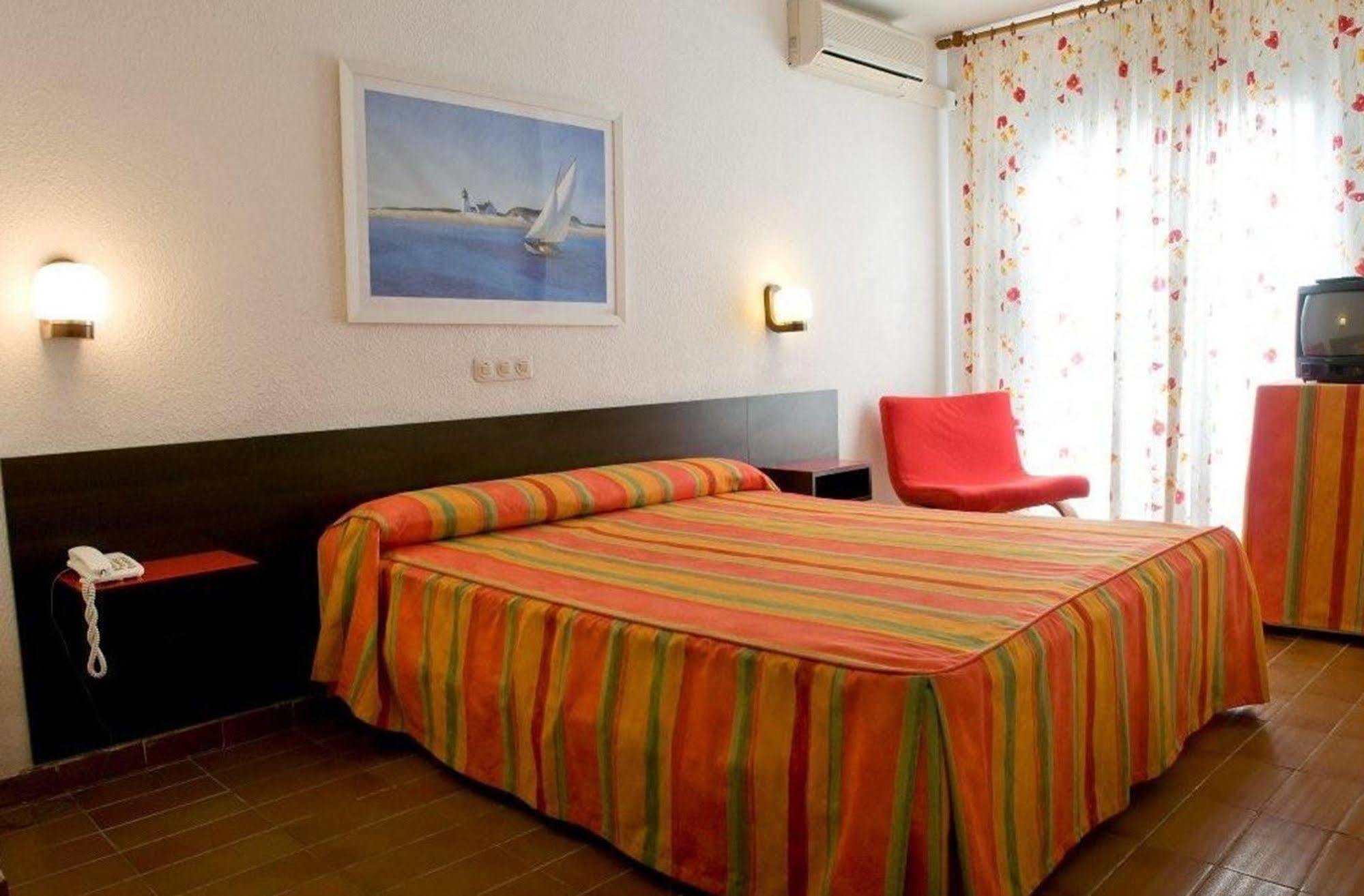 Hotel Checkin 3*