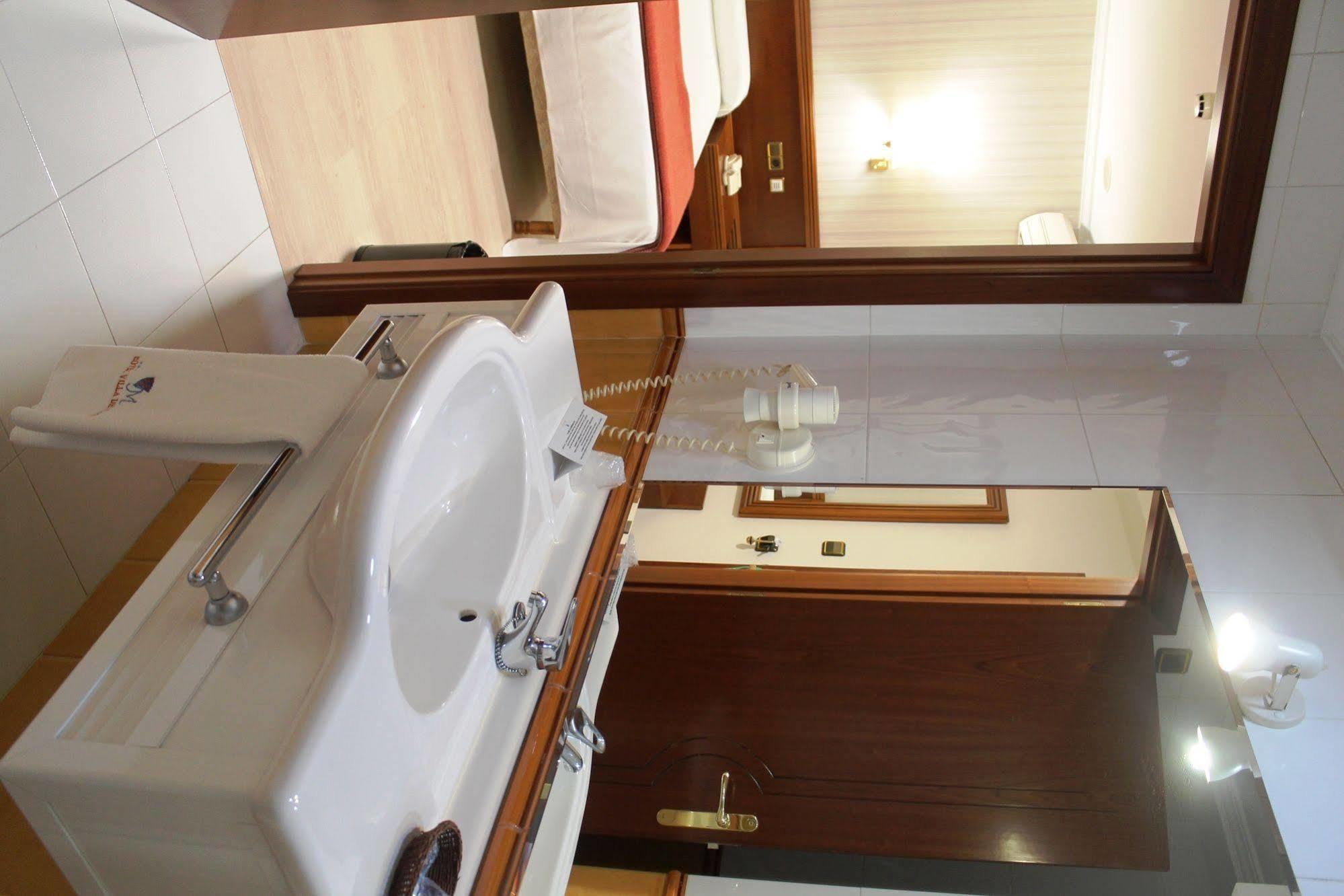 De Hotel 3*