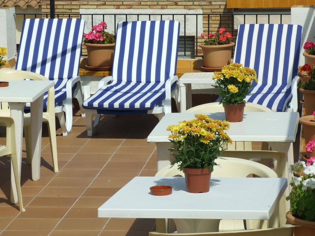 Montserrat Hotel 2*