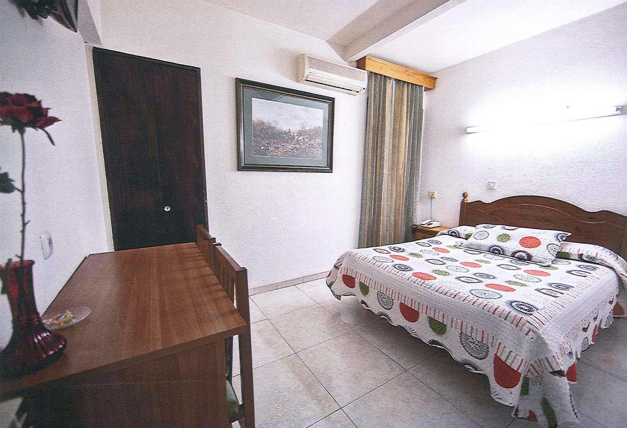 La Rosa 2* Caceres