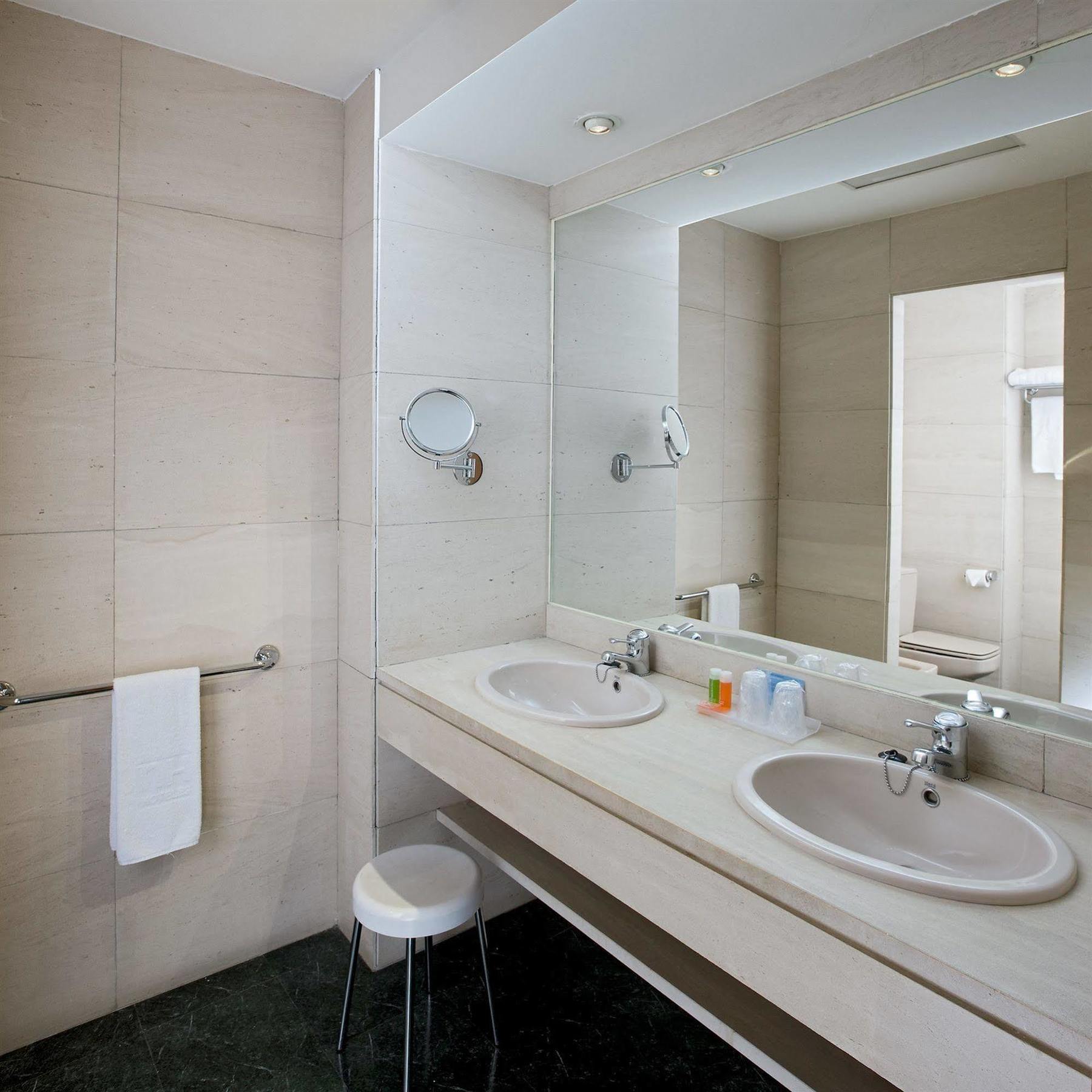 Aparthotel Th Rozas 3*
