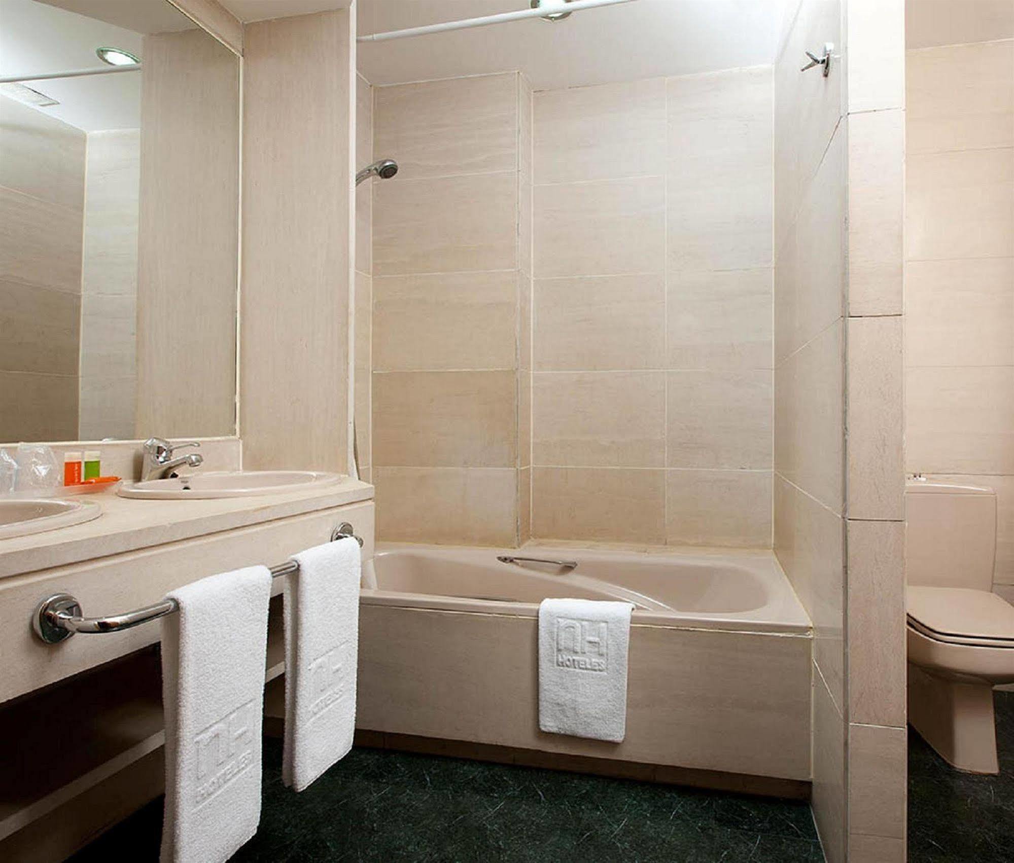 Aparthotel Th Rozas 3*