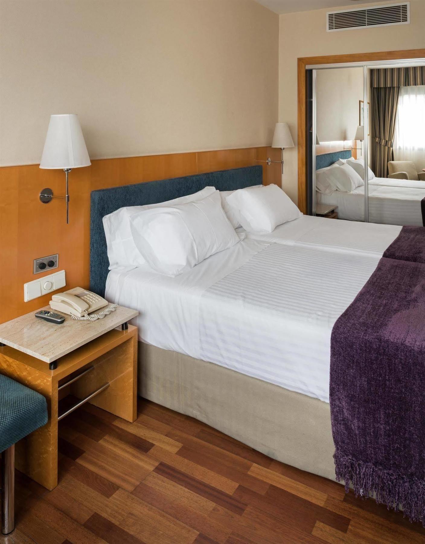 Hotel Nh Ciudad De 4*