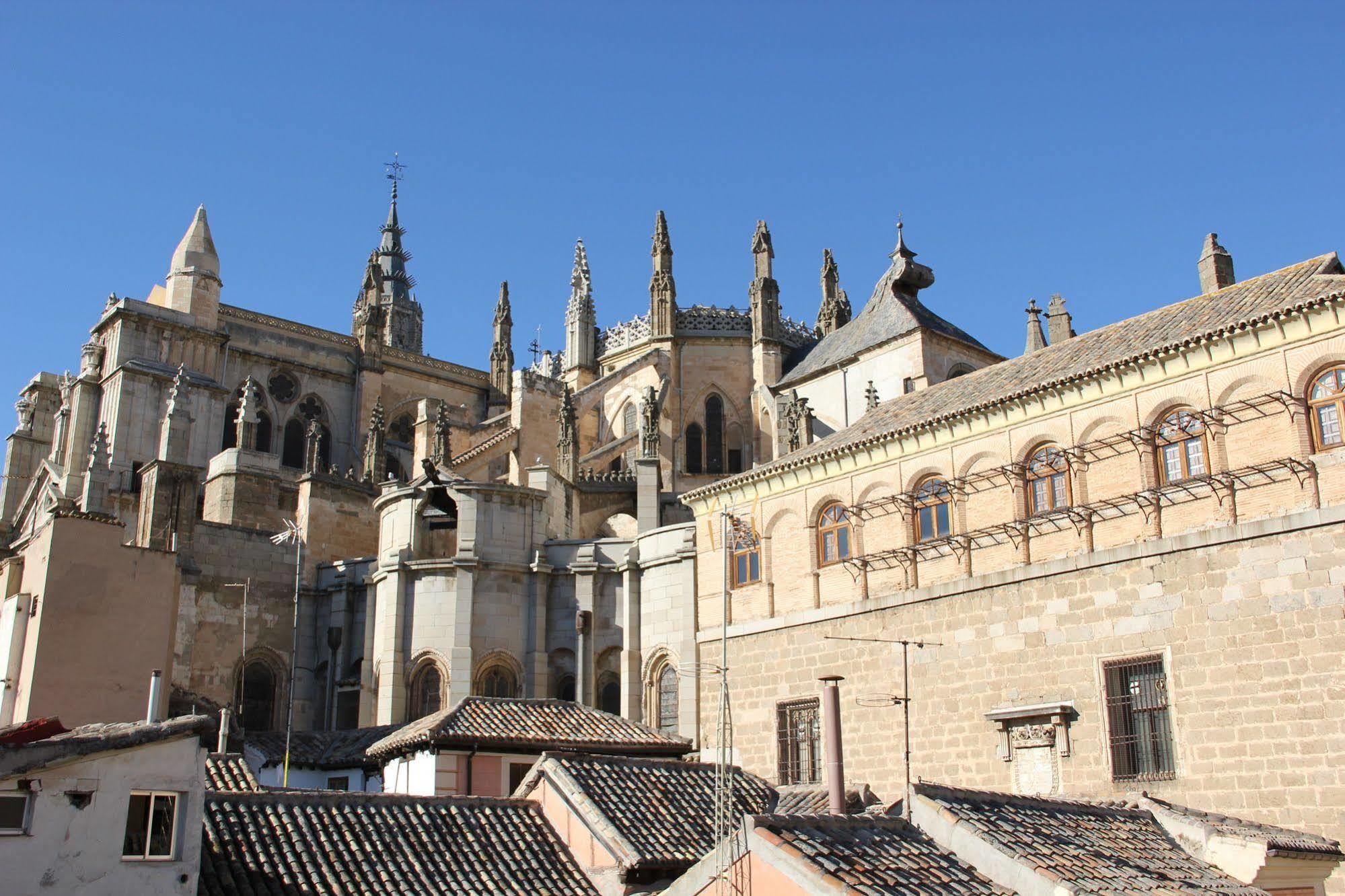 Pensión La De Manolo Toledo
