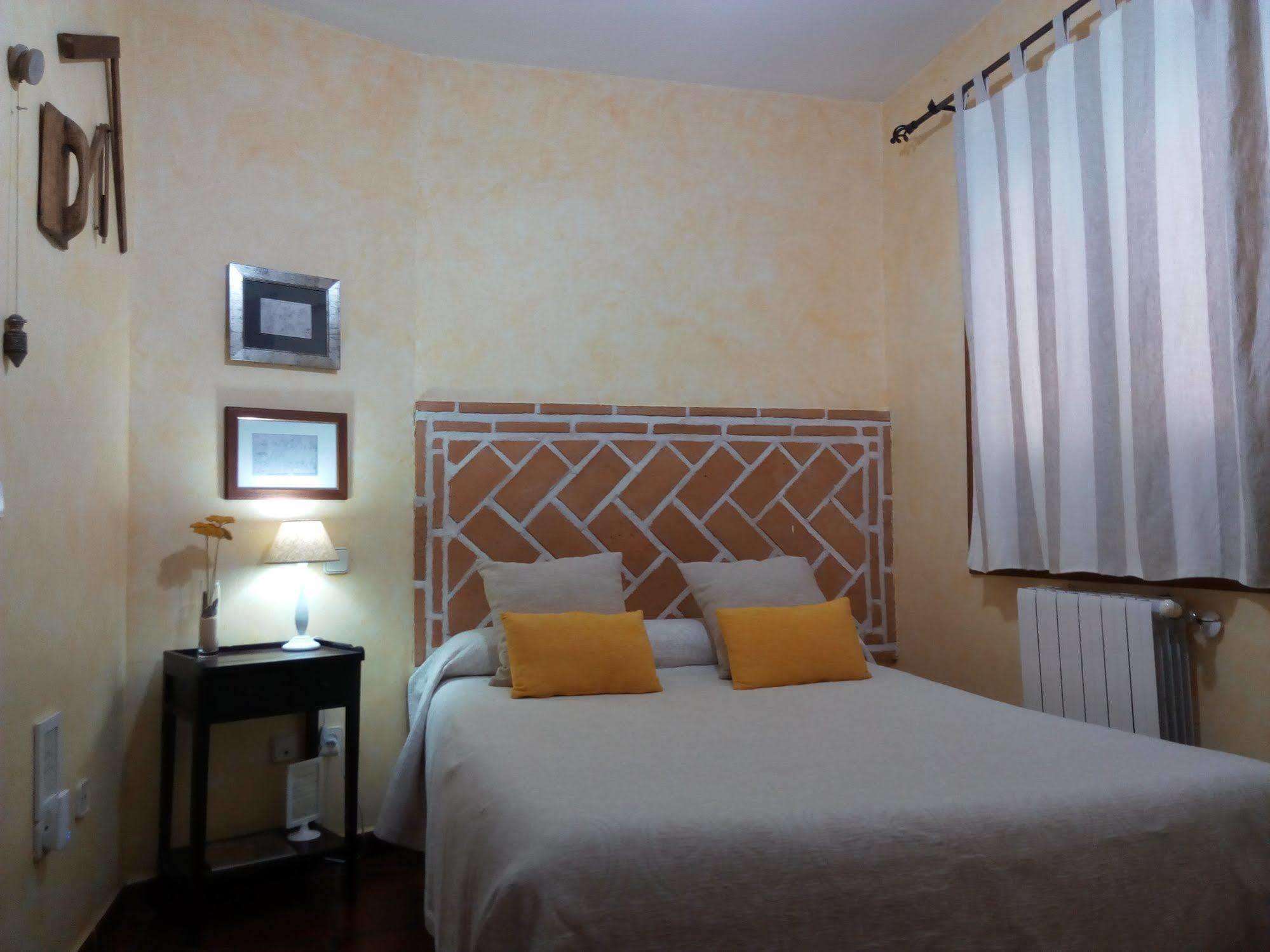 Guest house La De Manolo Toledo