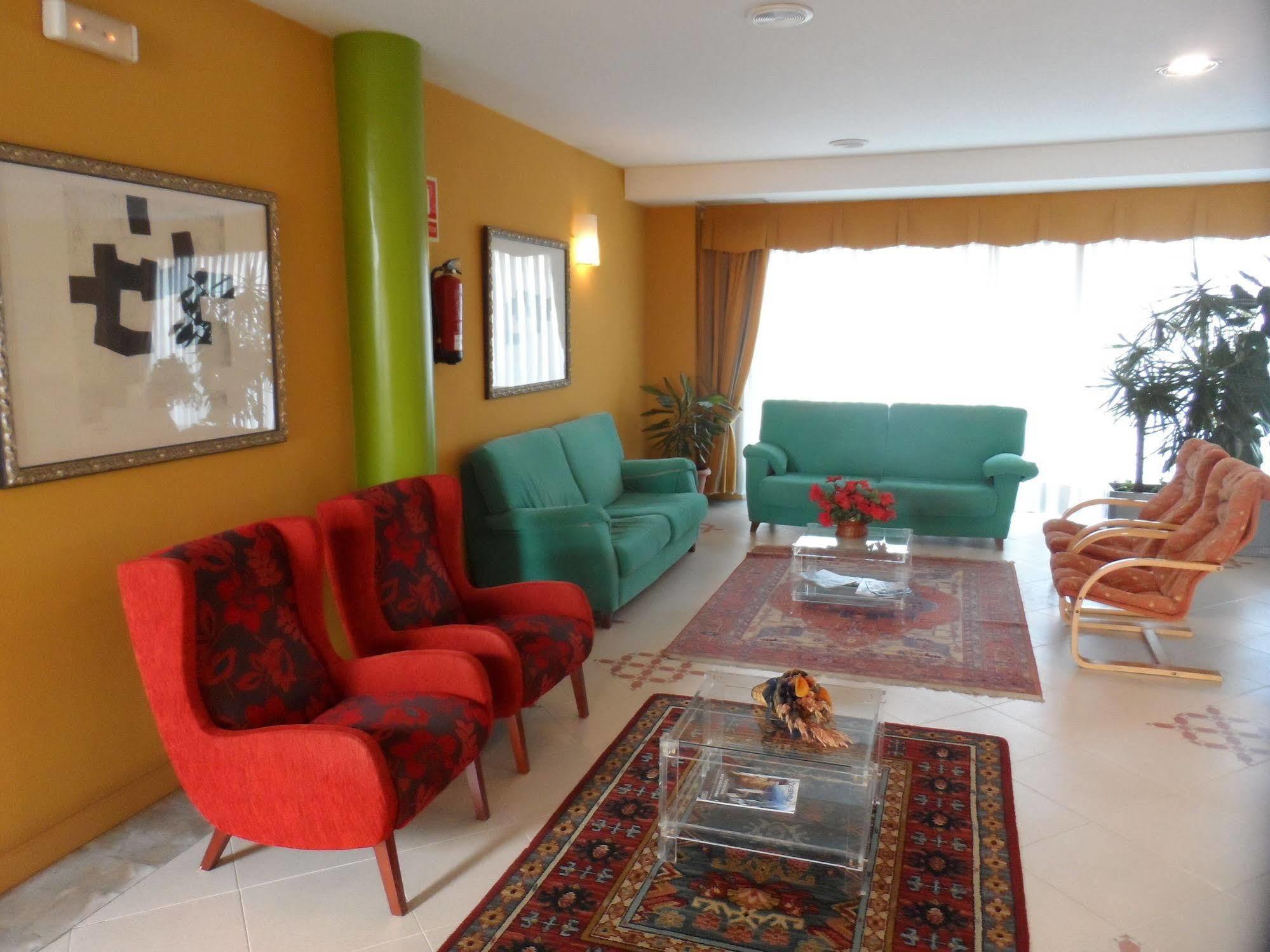 Rey Arturo Burgos Hotel Villagonzalo Pedernales