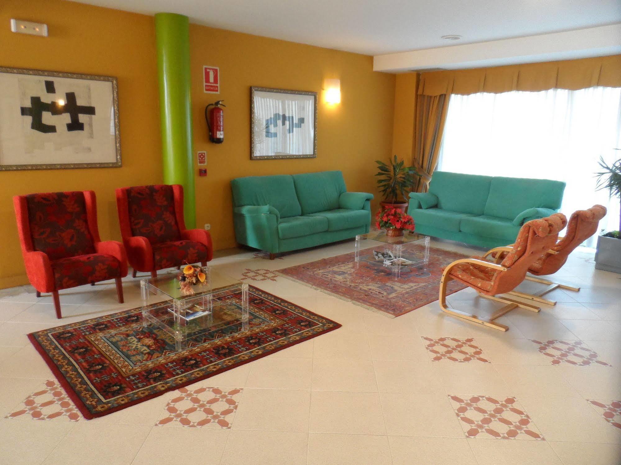 Hotel Rey Arturo Burgos Villagonzalo Pedernales
