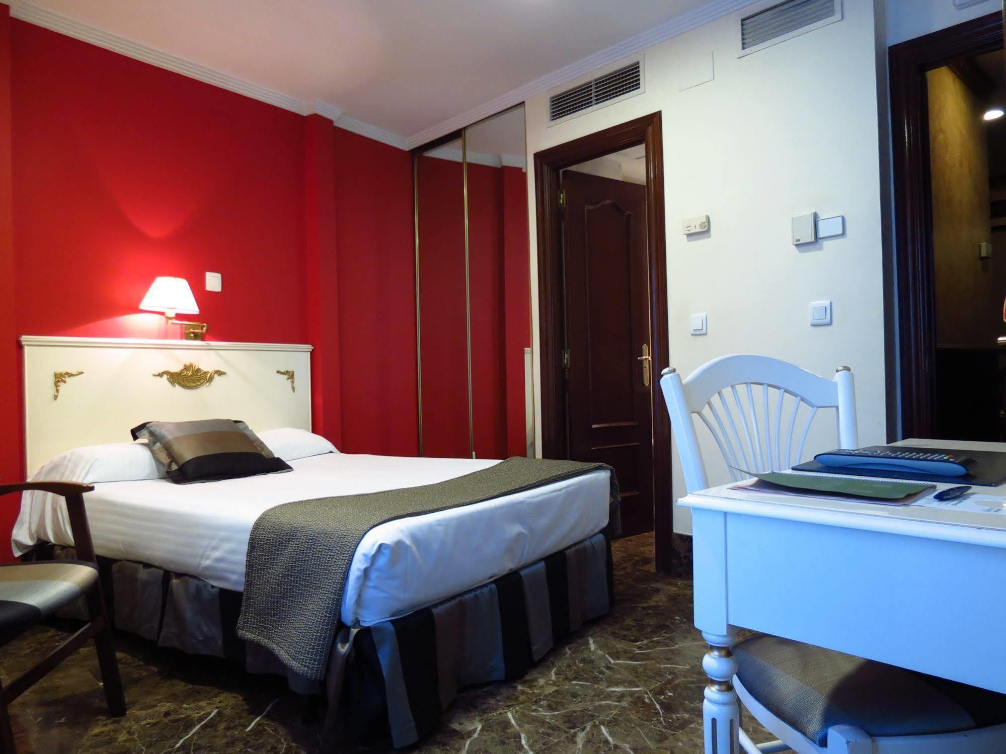 Hotel Boutique Catedral 3*