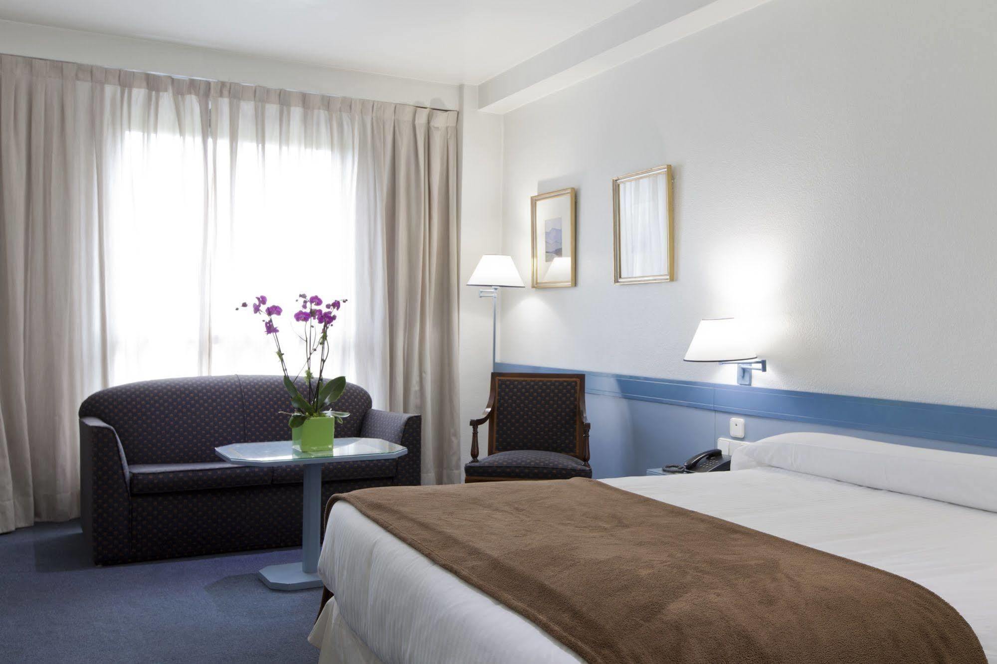 Espahotel Plaza De España 3*