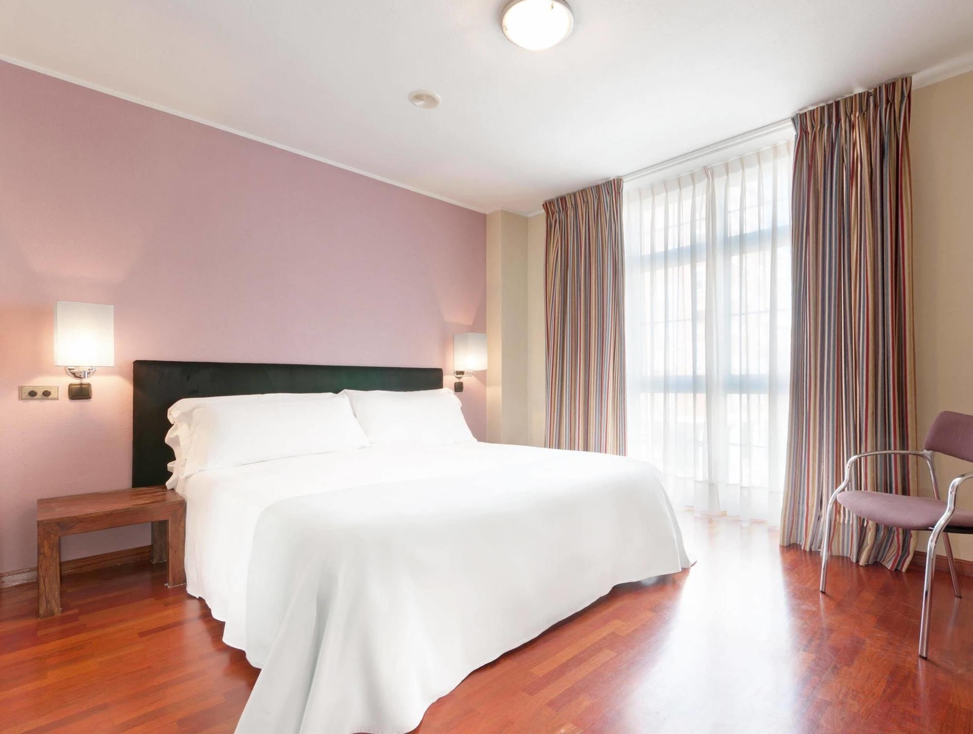 Tryp Sofia Parquesol 3*