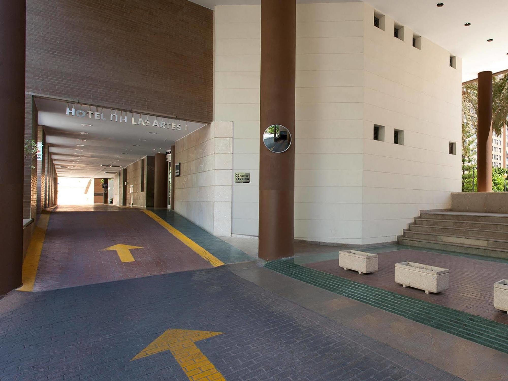 Hotel Nh Las Artes 4*