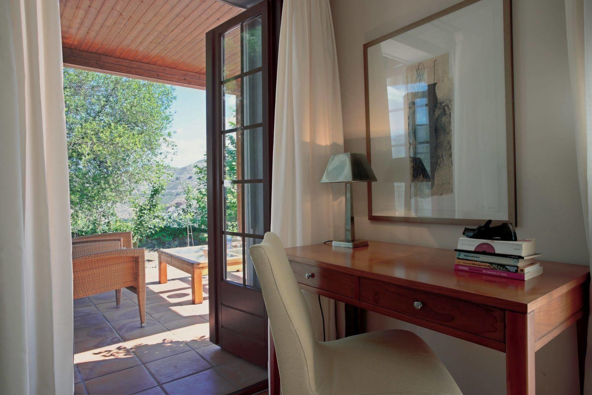 La Almunia Del Valle Hotel