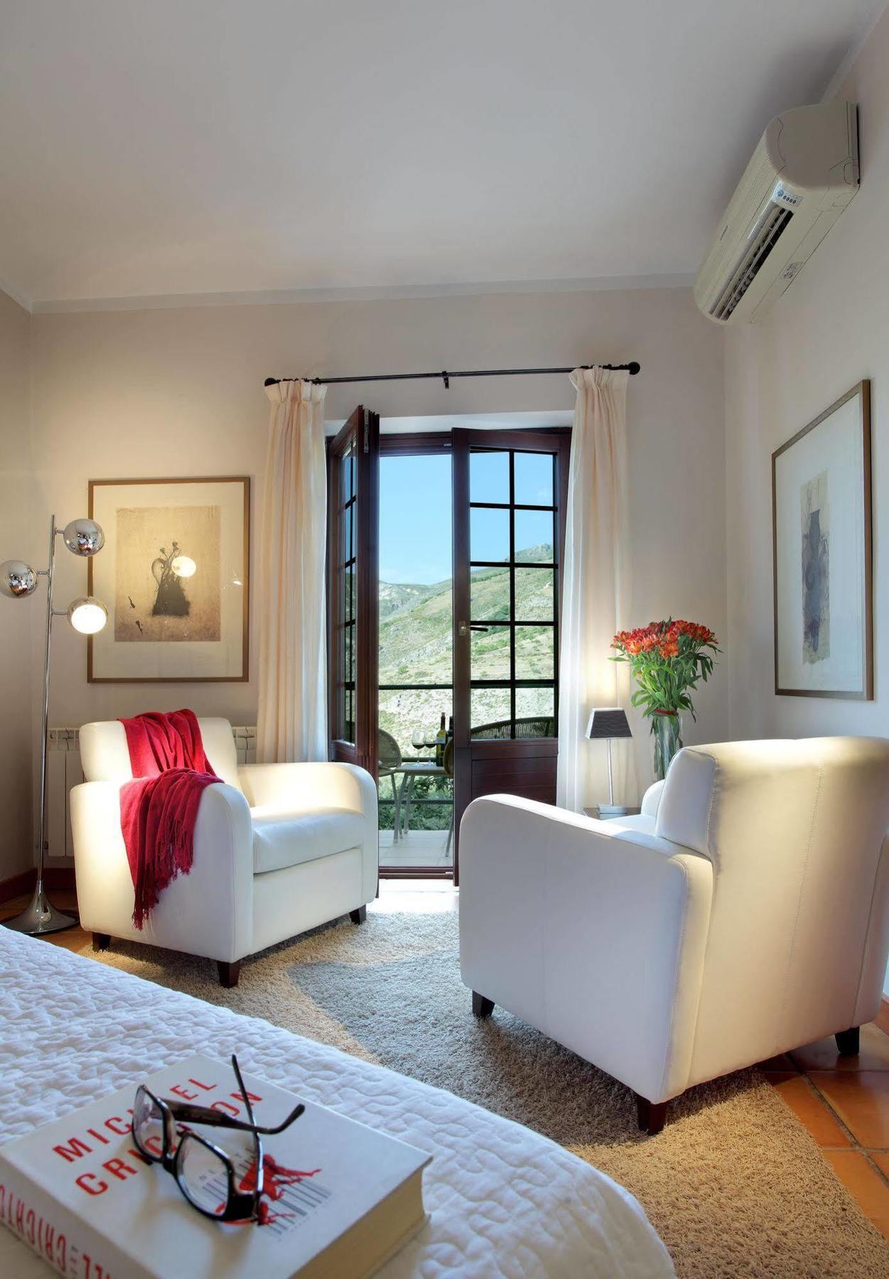 La Almunia Del Valle Hotel 3*