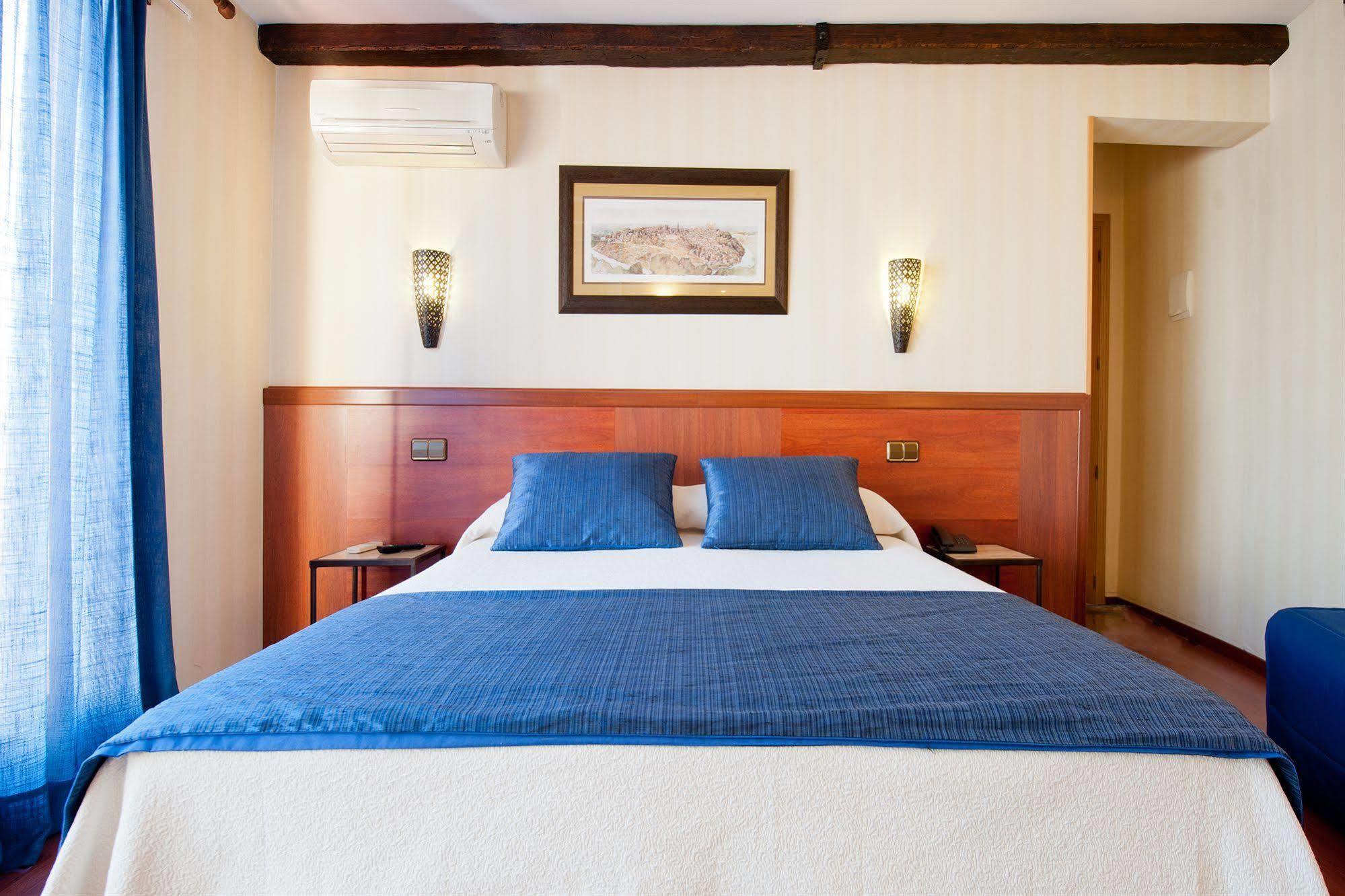 Sol Hotel 2*