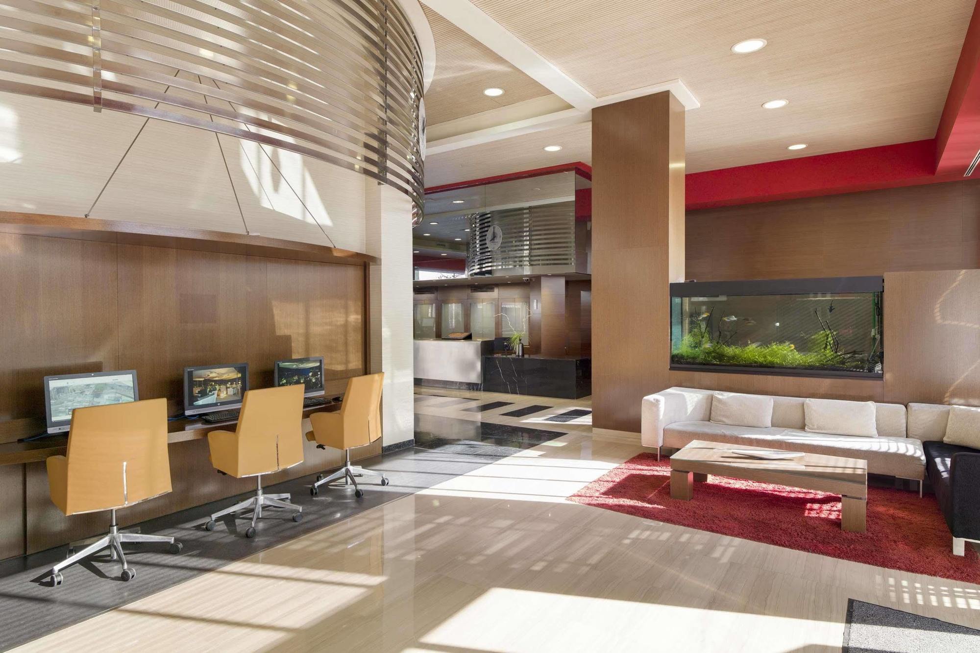 Sb Icaria 4*