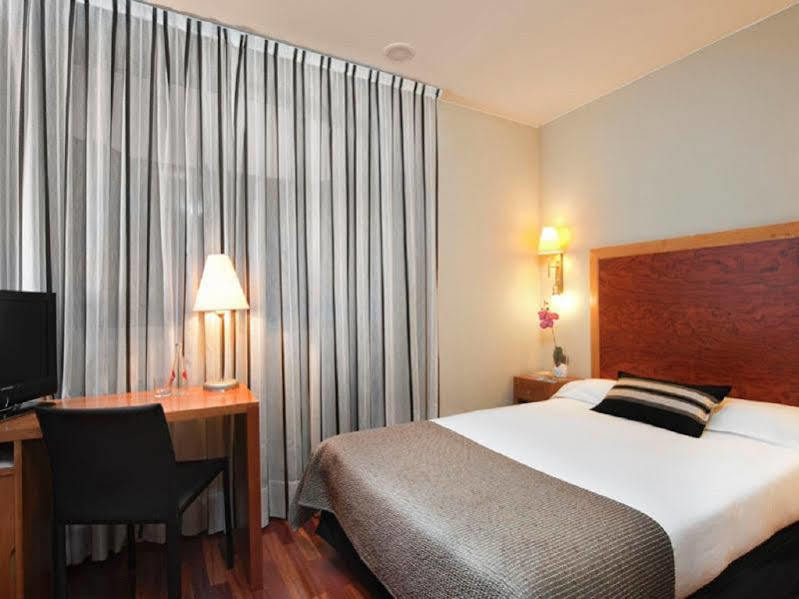 Hotel Exe Plaza Delicias 3*