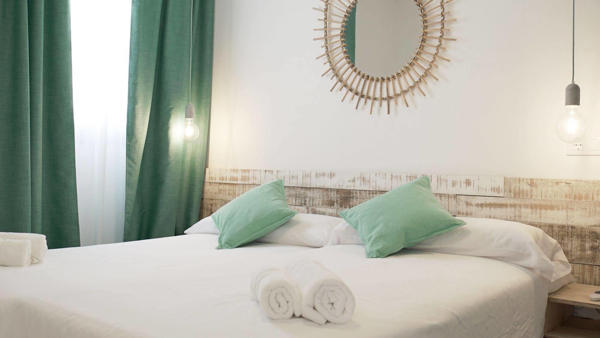 Fleming 50 - Adults Only 3*