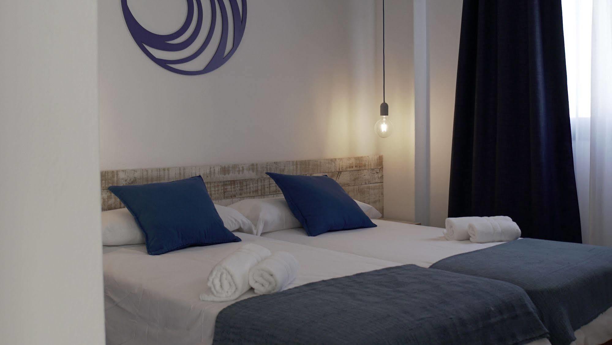 Fleming 50 - Adults Only 3*