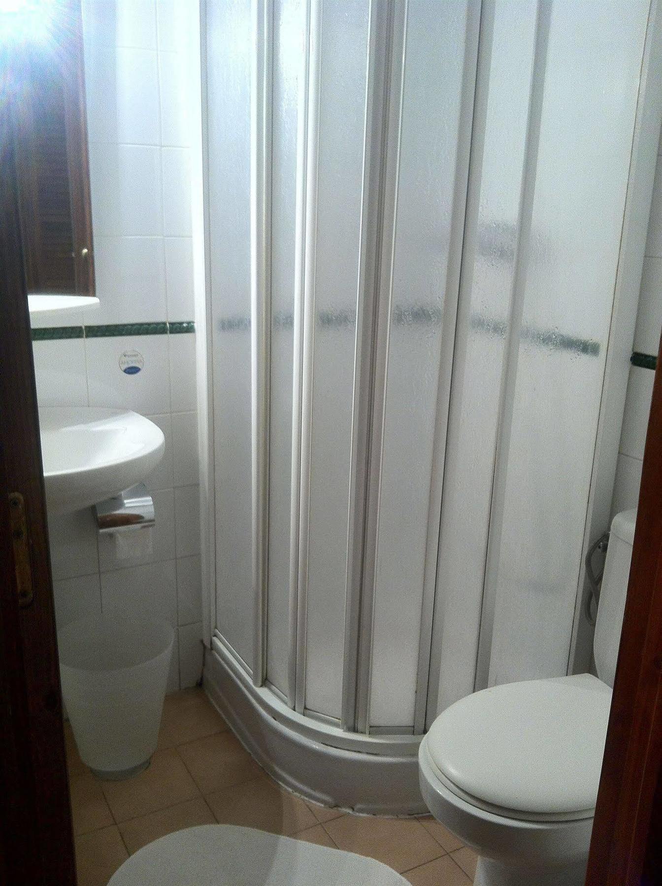 Atlantida Guest house Granada
