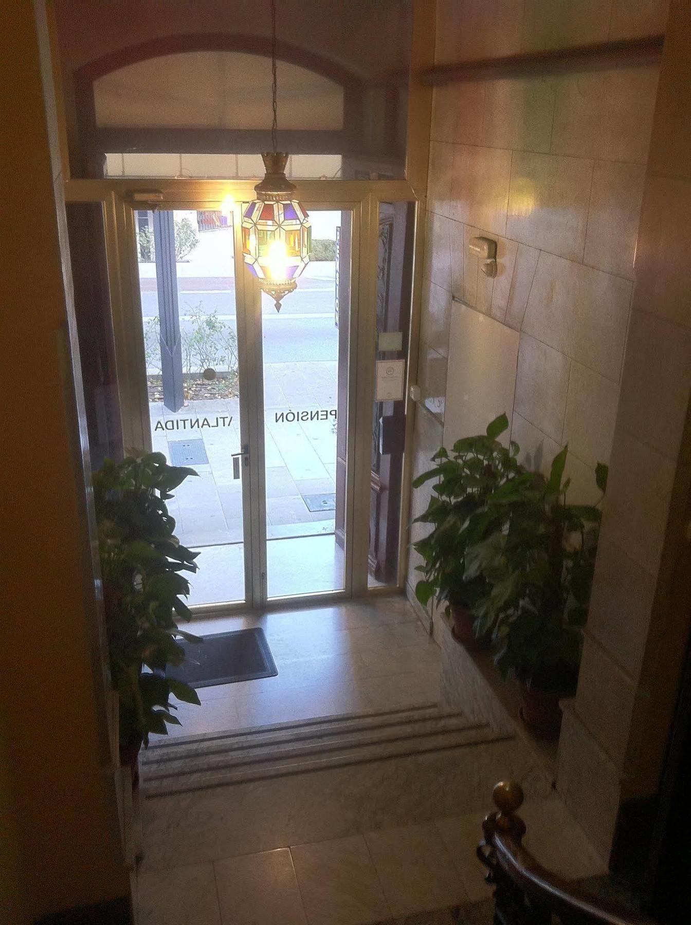 Atlantida Guest house Granada