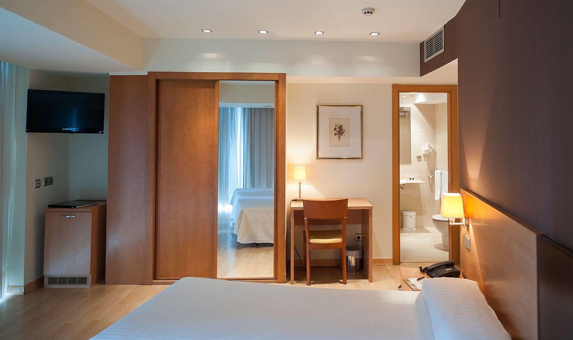 Exe Puerta San Pedro Hotel