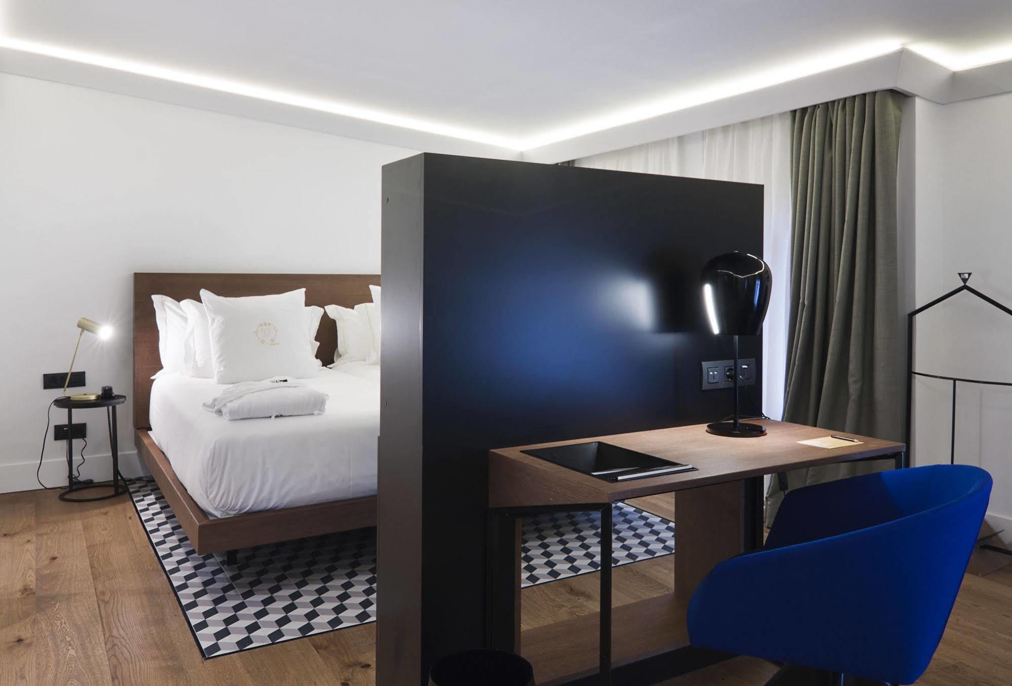 Hotel One Shot Palacio Reina Victoria 04 4*