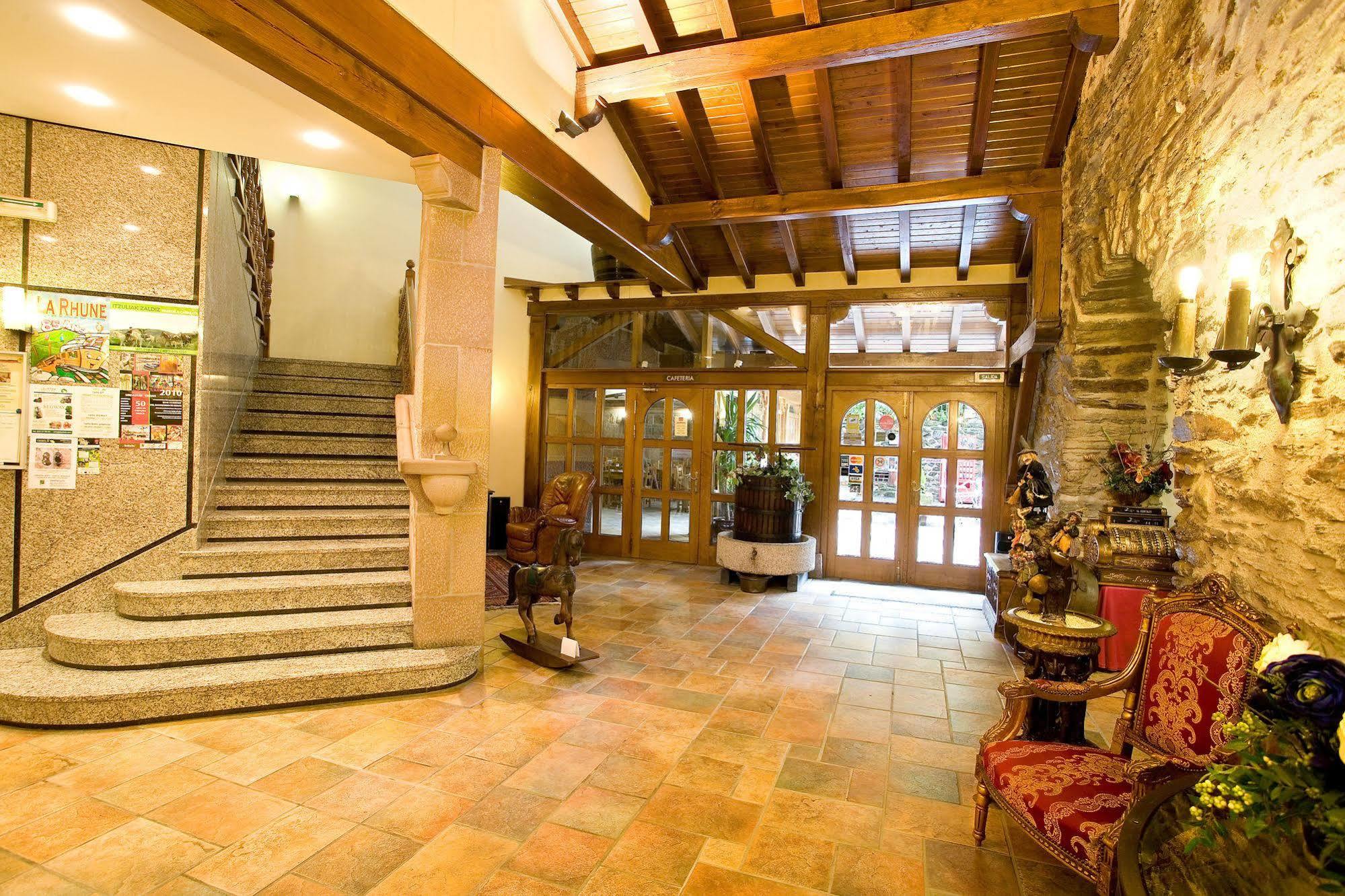 Venta De Hotel Etxalar