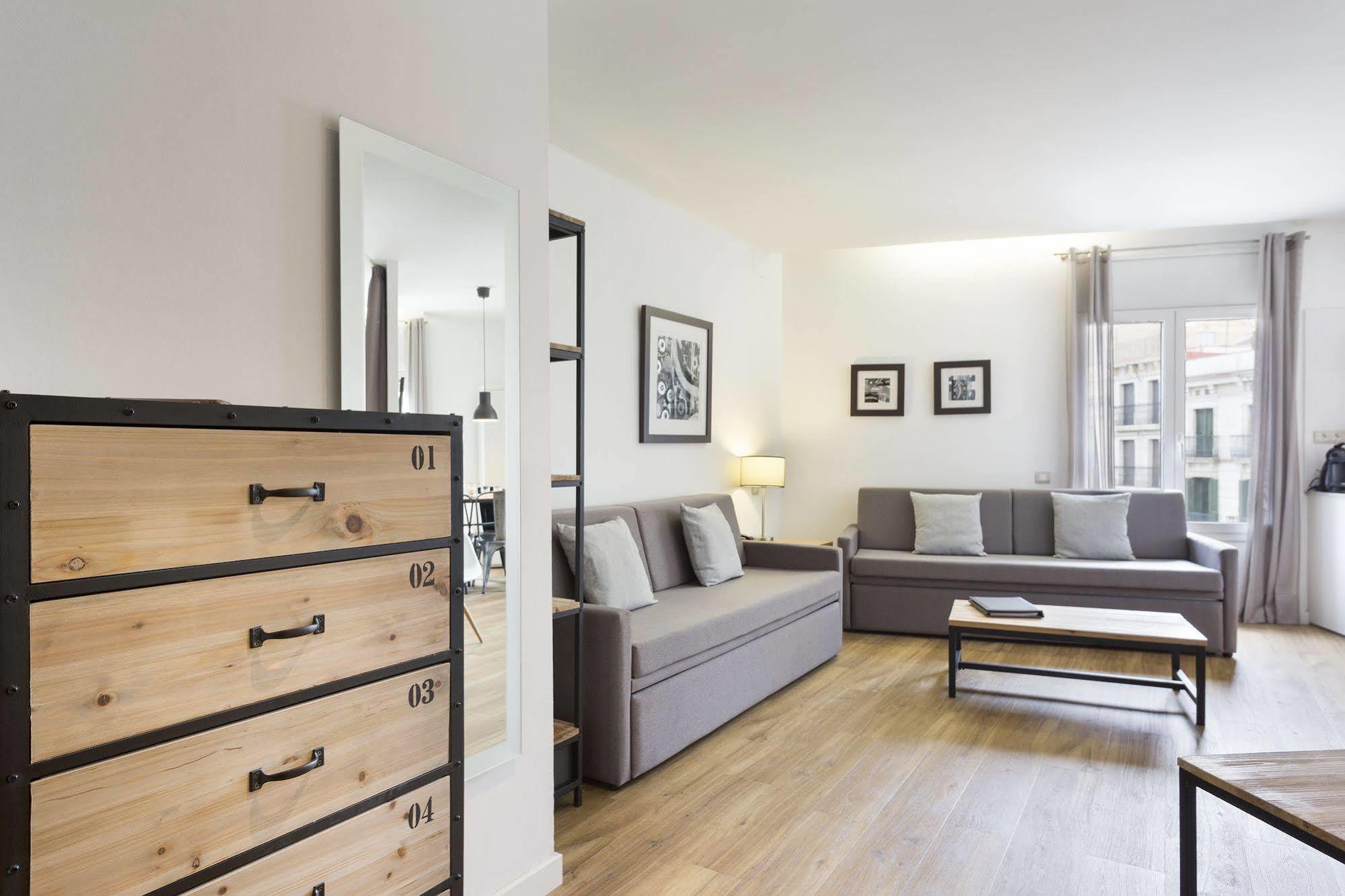 Amister Apartment
