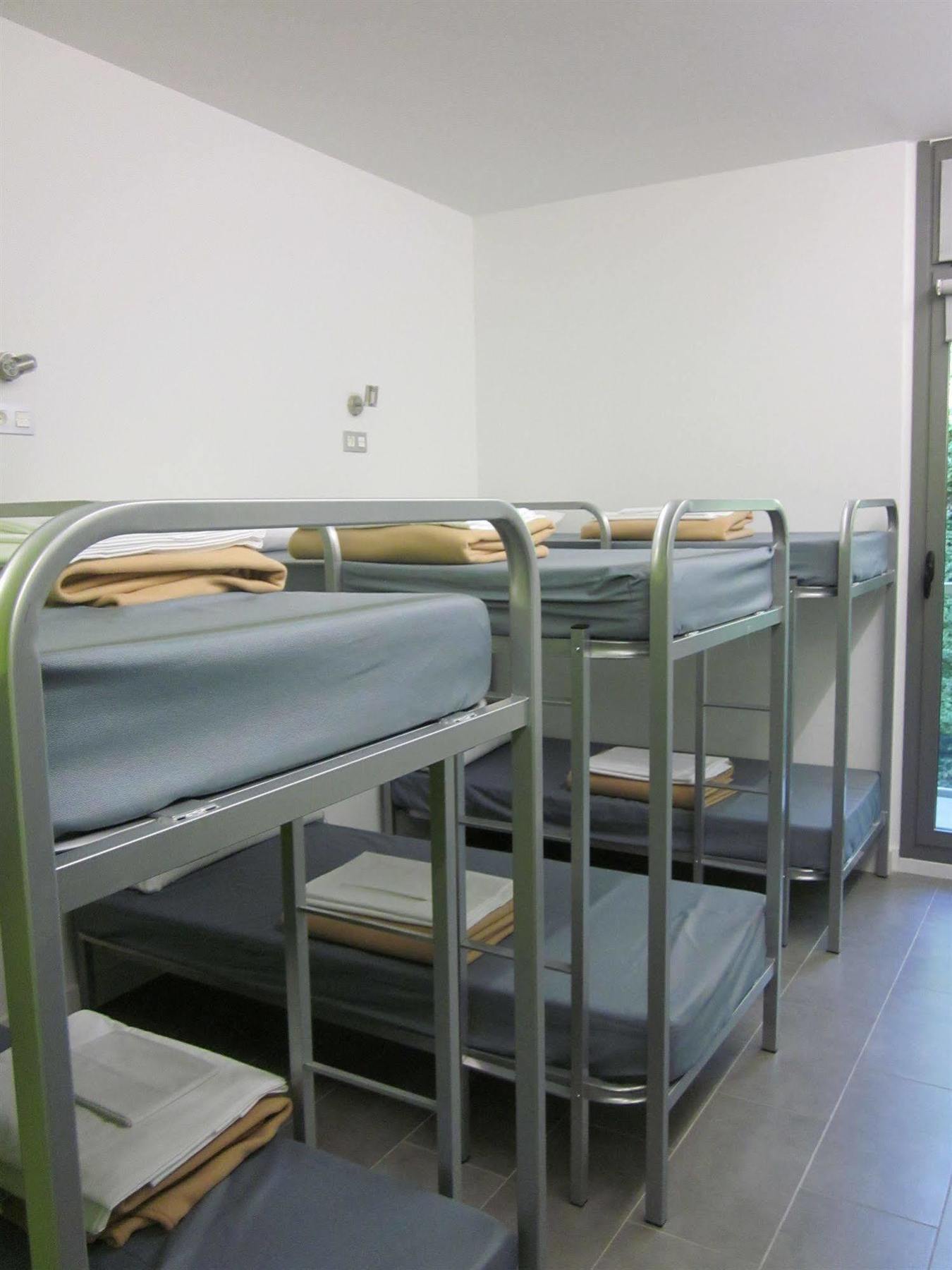 Uba Hostel *