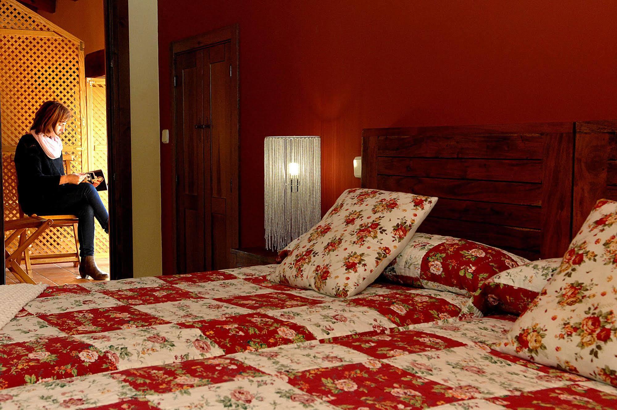 Cuatro Canos Hotel