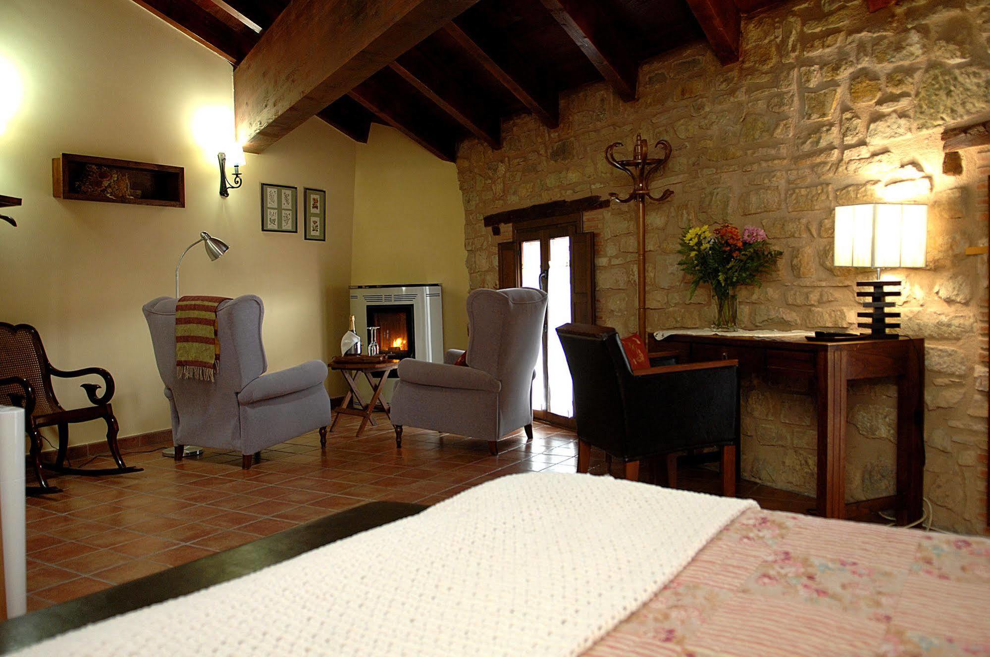 Cuatro Canos Hotel 3*