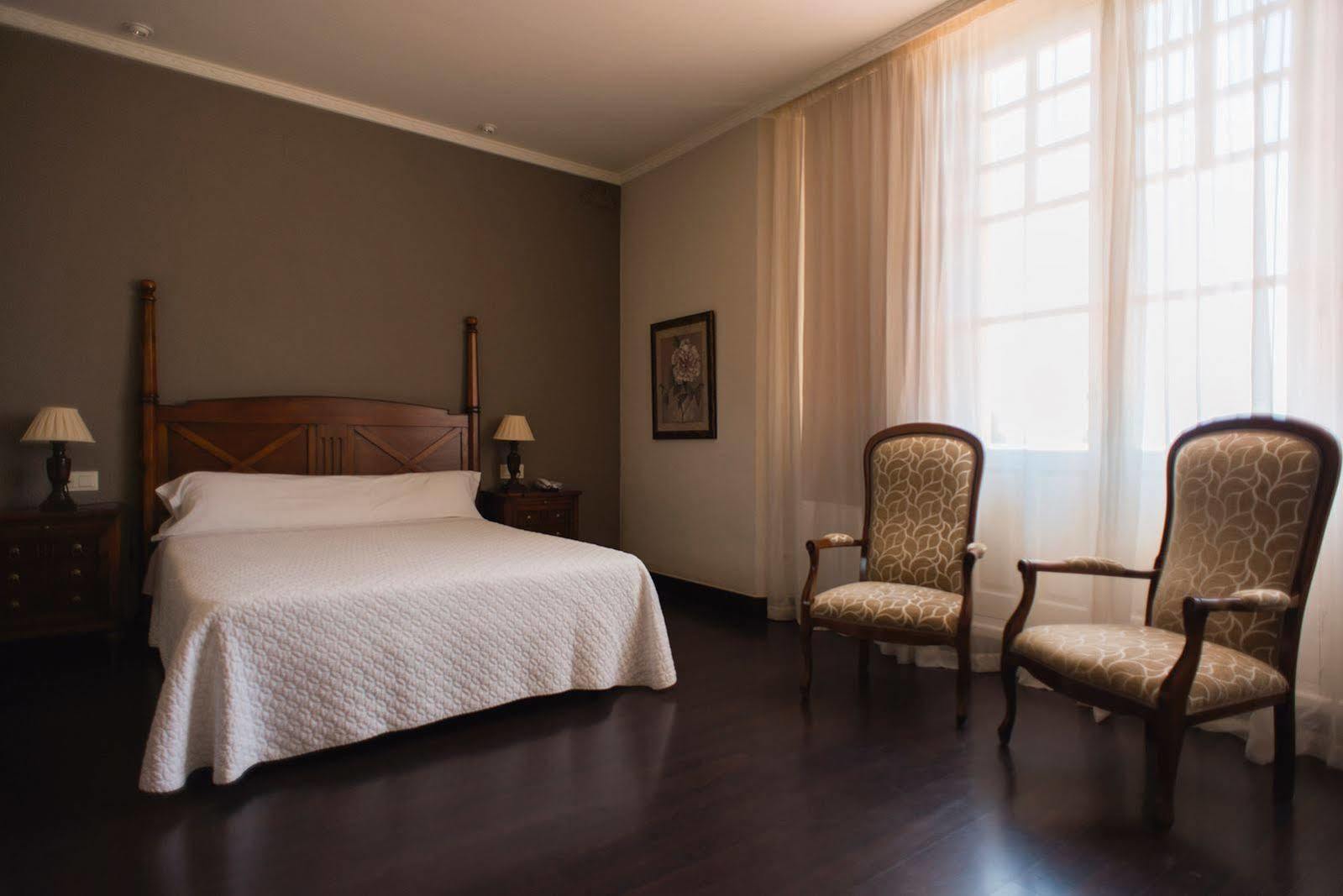 Balneario Palacio De Salinas 3*