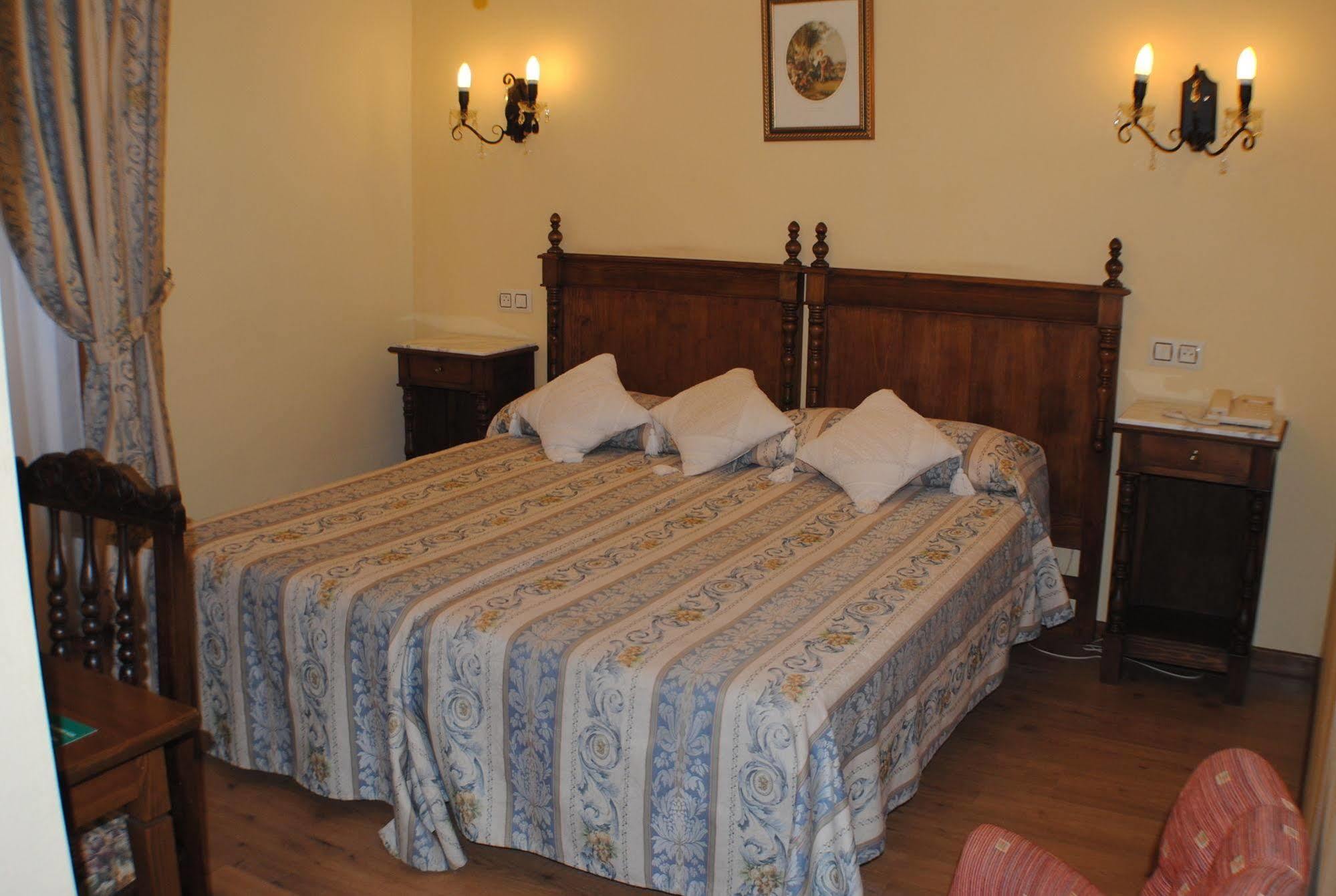 Rural Ovio Hotel 2*