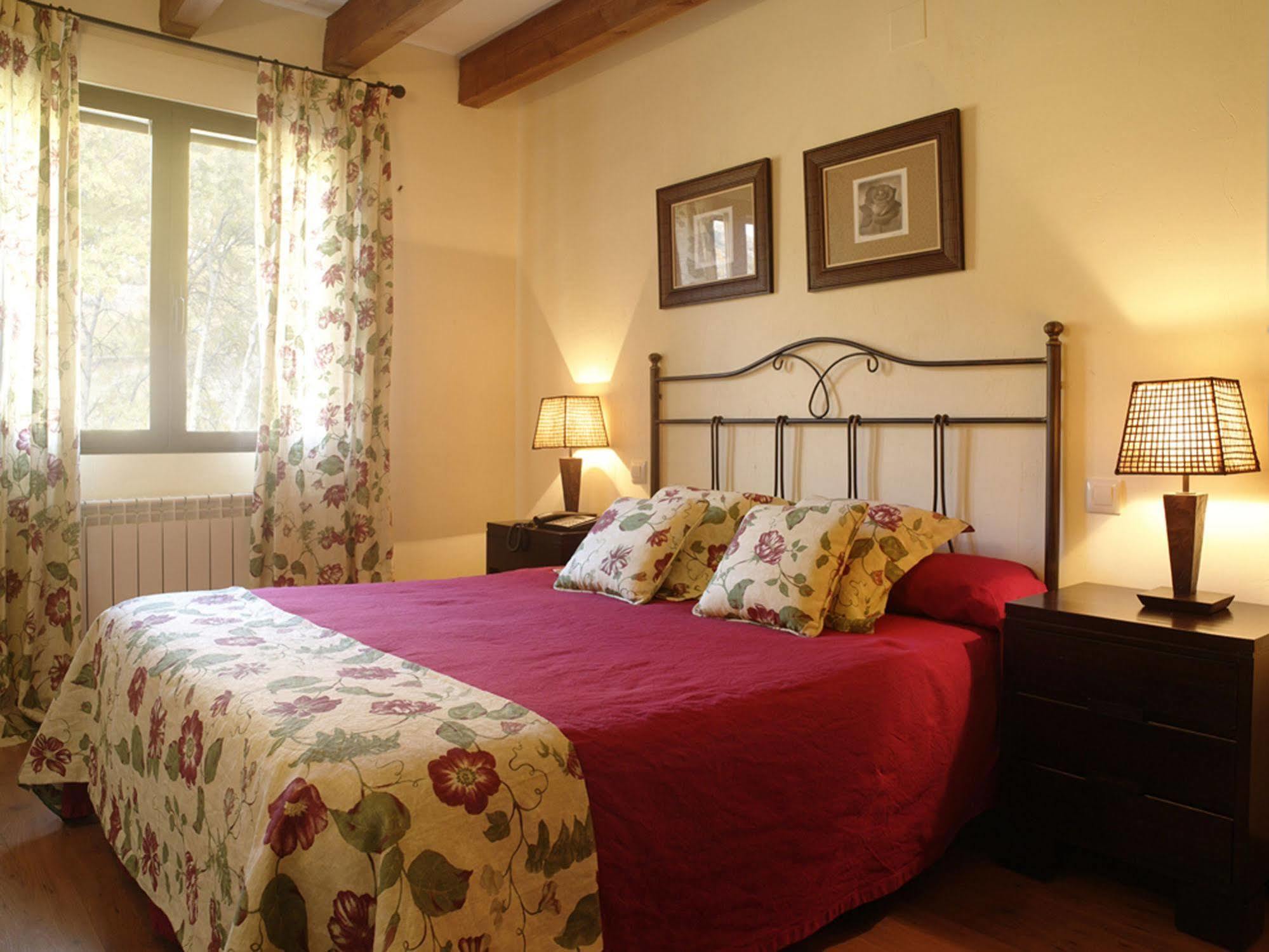 Hotel Ribera Del Corneja 4*