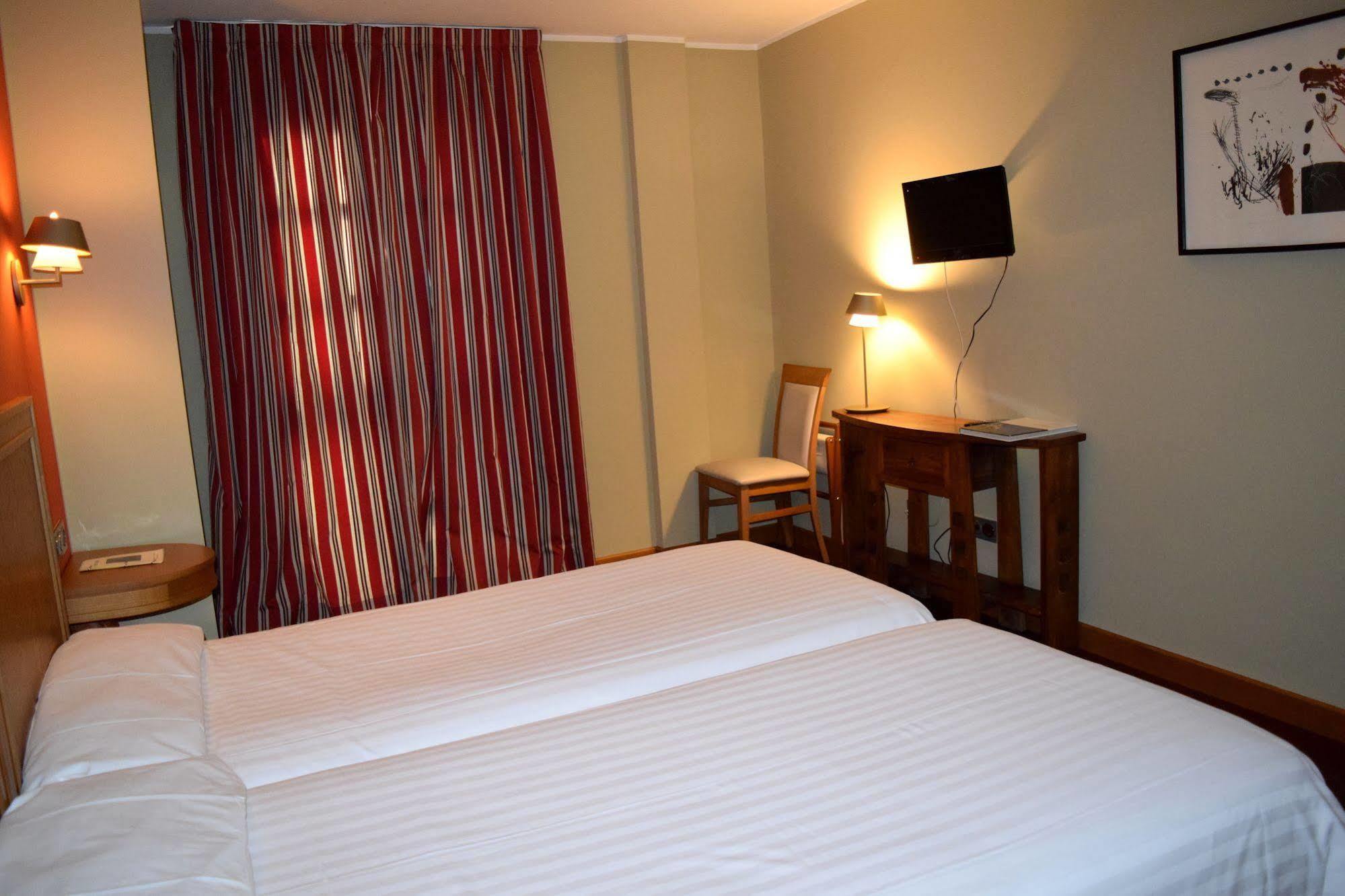 Hotel El Sella 3*