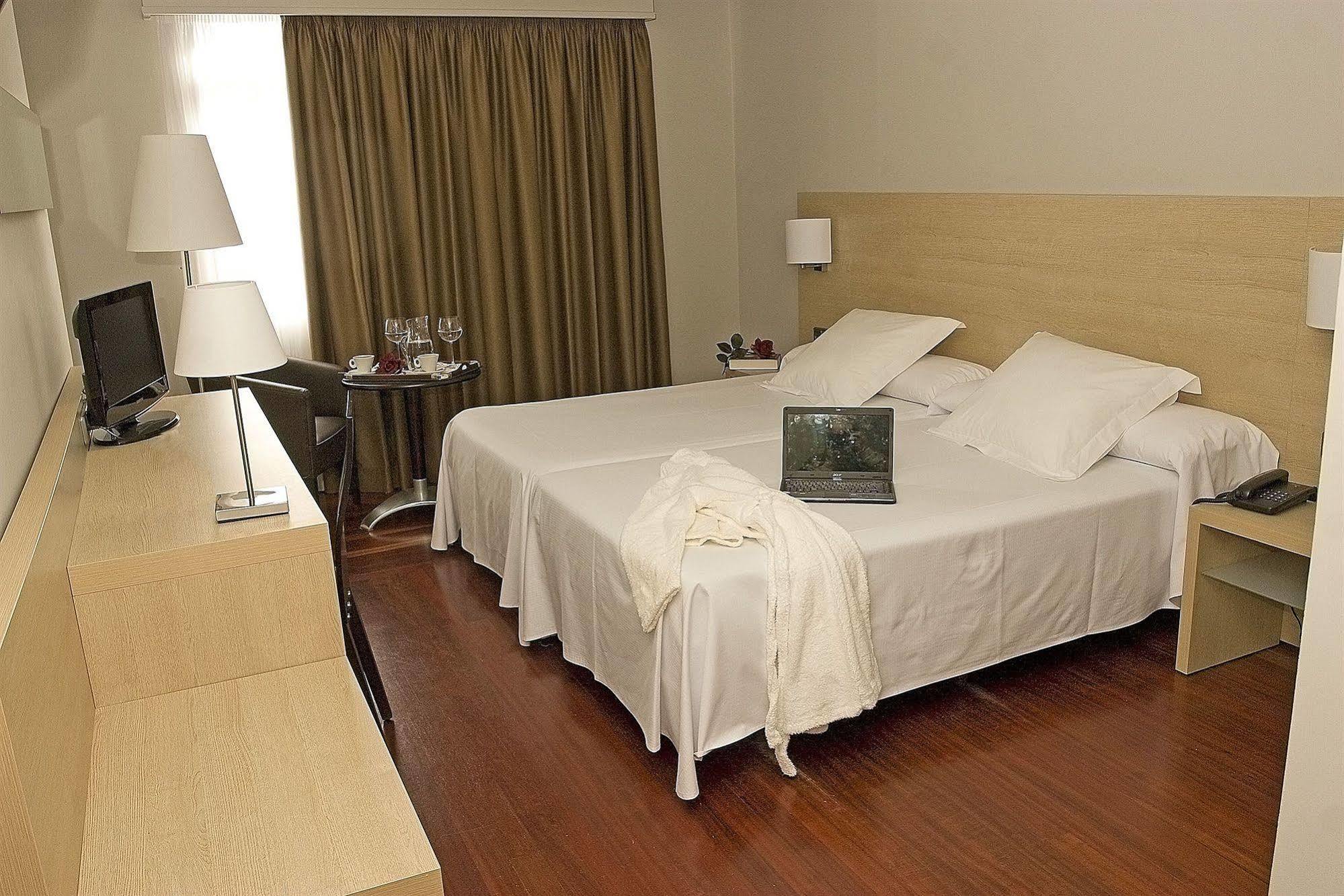 Valencia Hotel 3*
