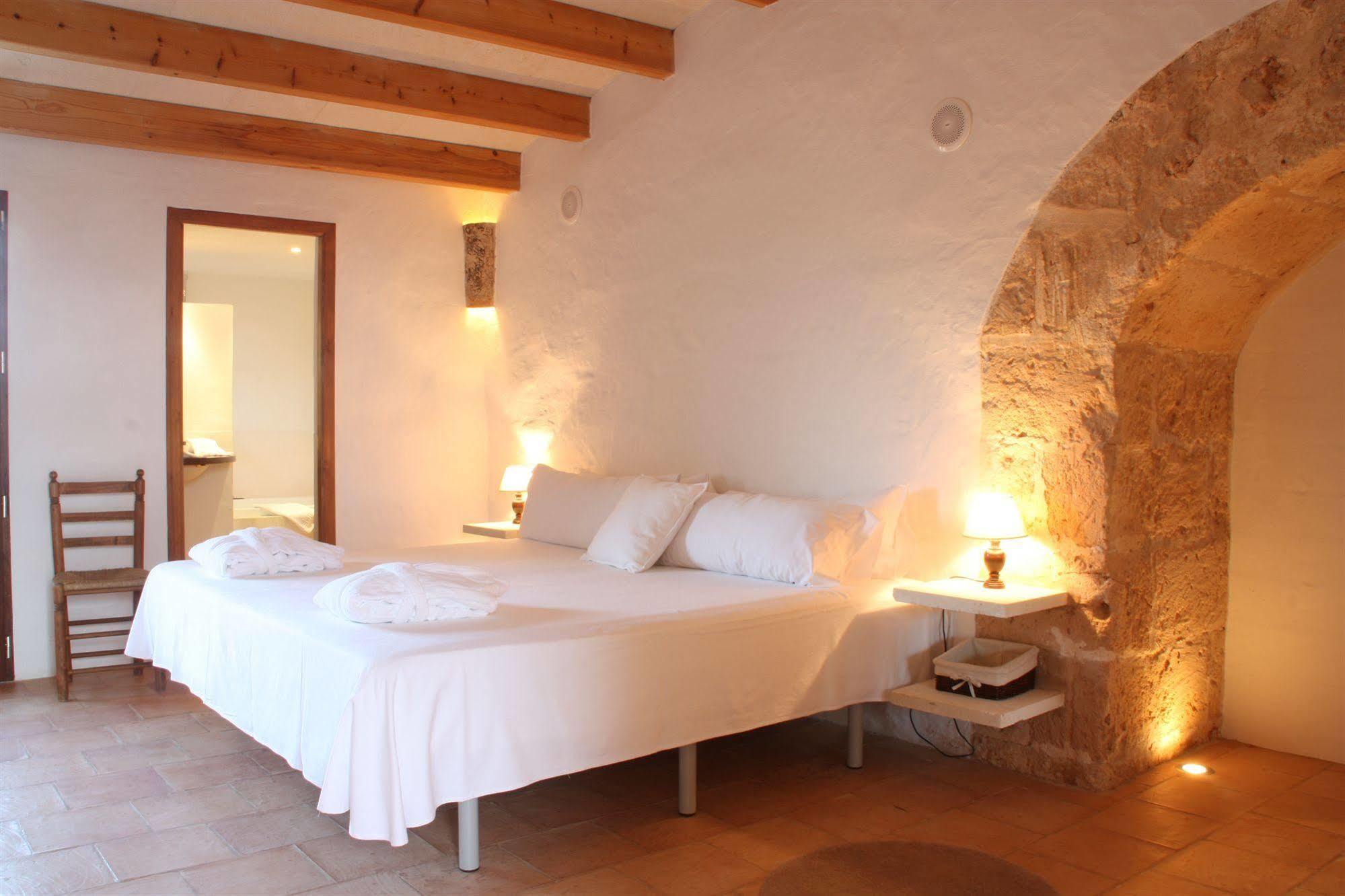 Alcaufar Vell Rural & Restaurant 4* Sant Lluís