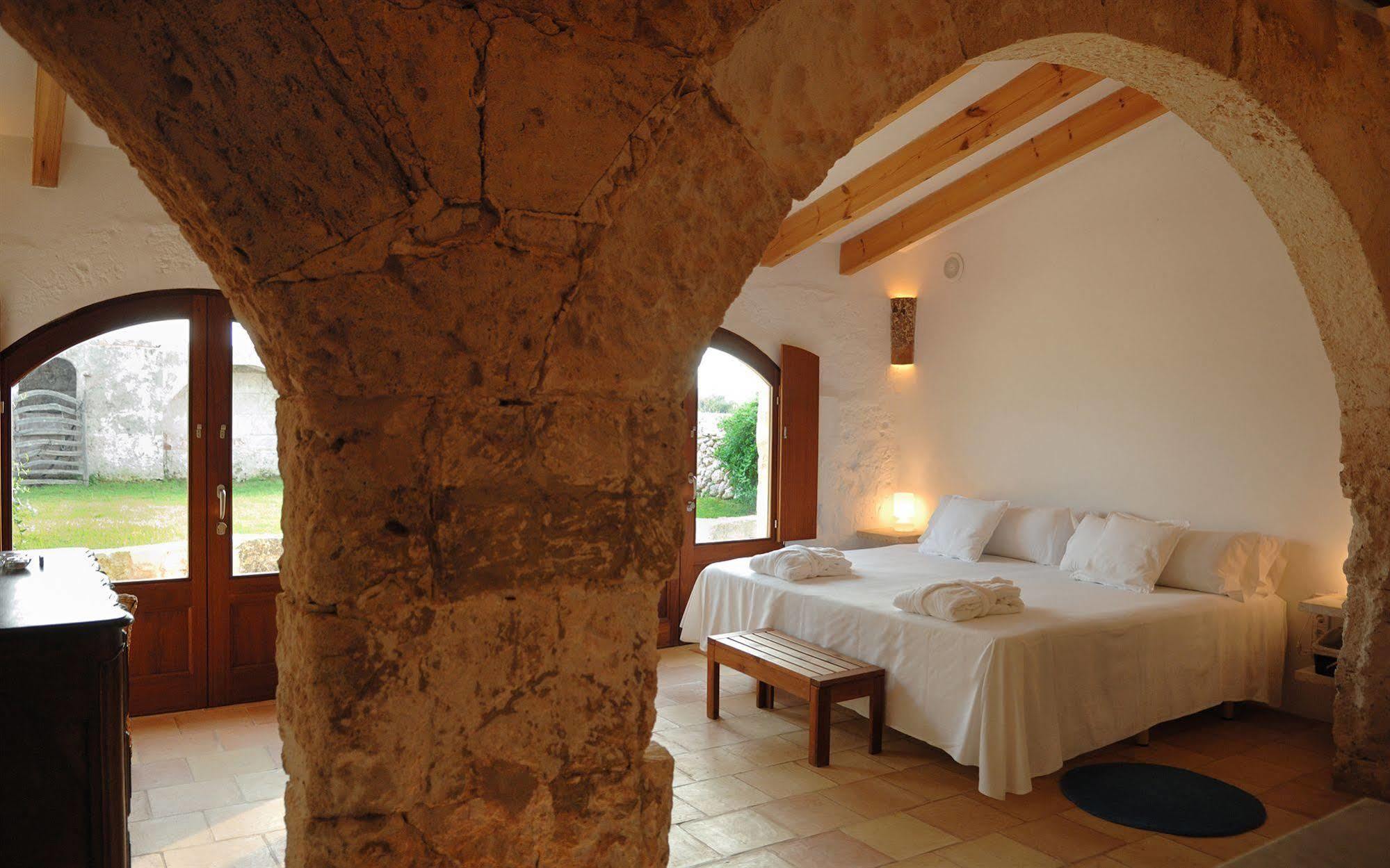 Alcaufar Vell Rural & Restaurant Sant Lluís