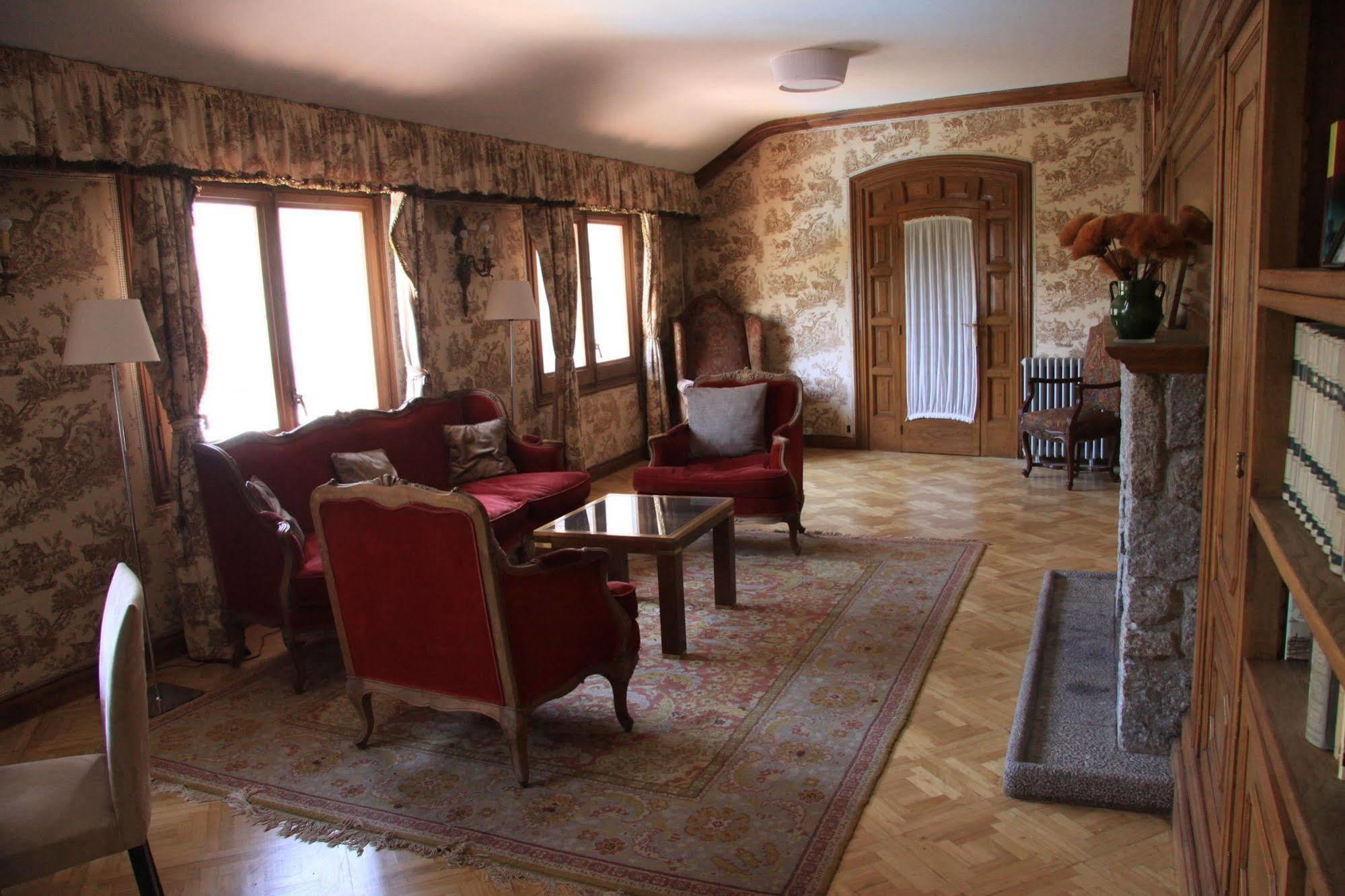 Hotel Angelats - A Signature Boutique