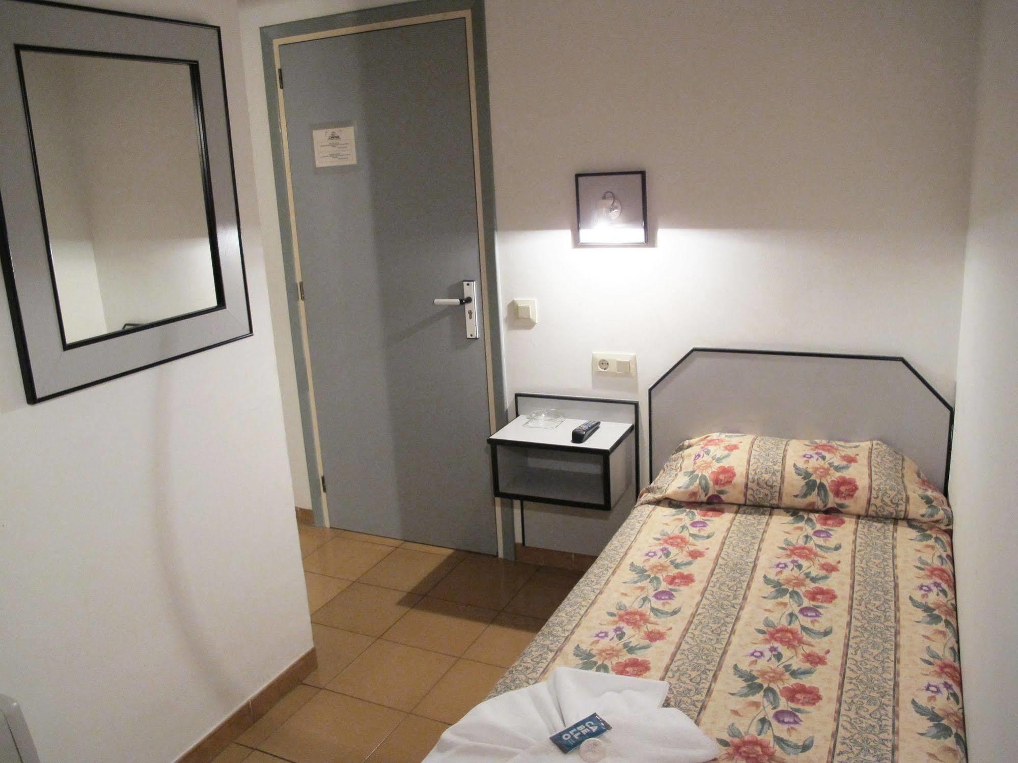 La Entrada 2*