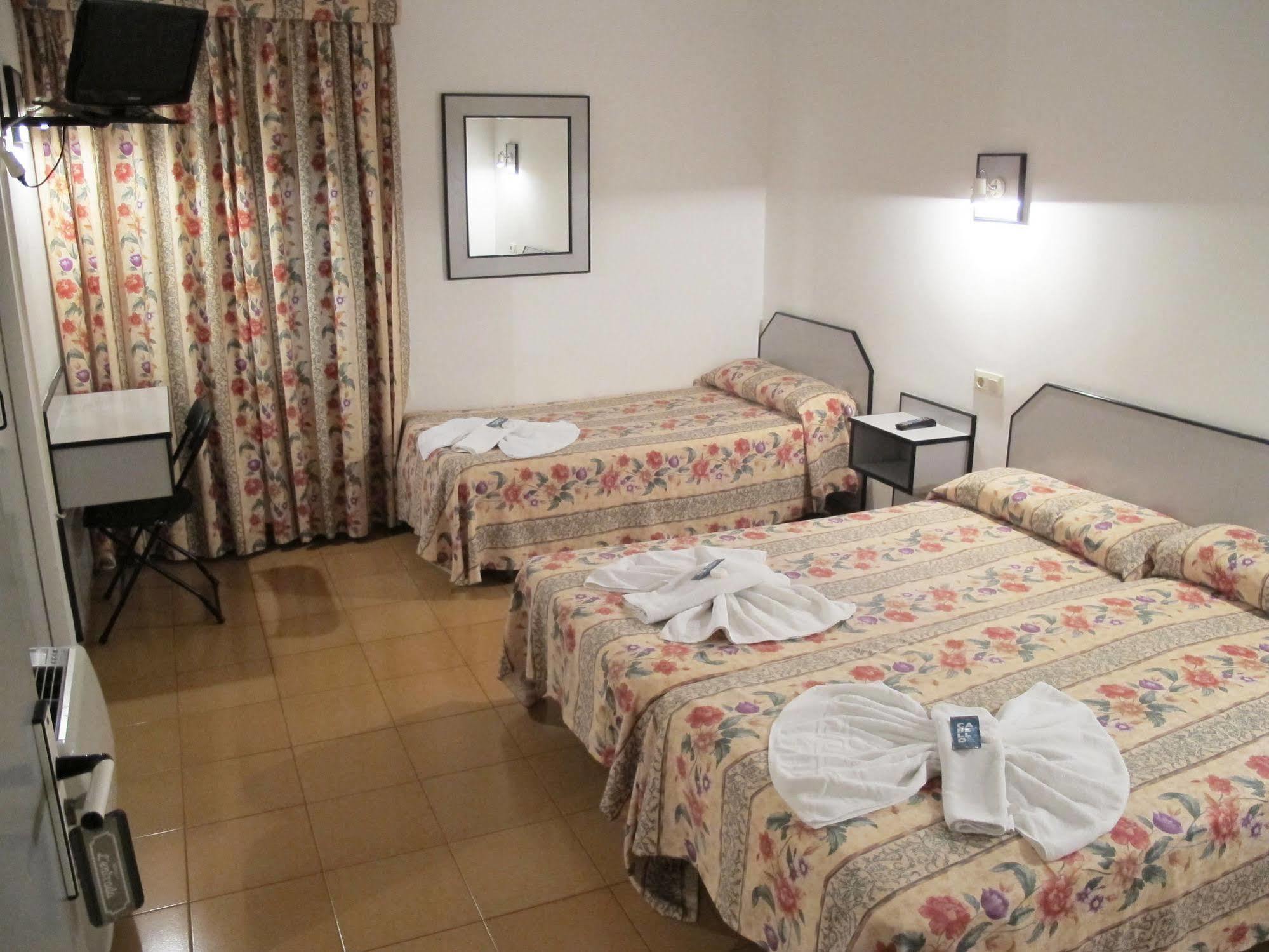 La Entrada Hotel