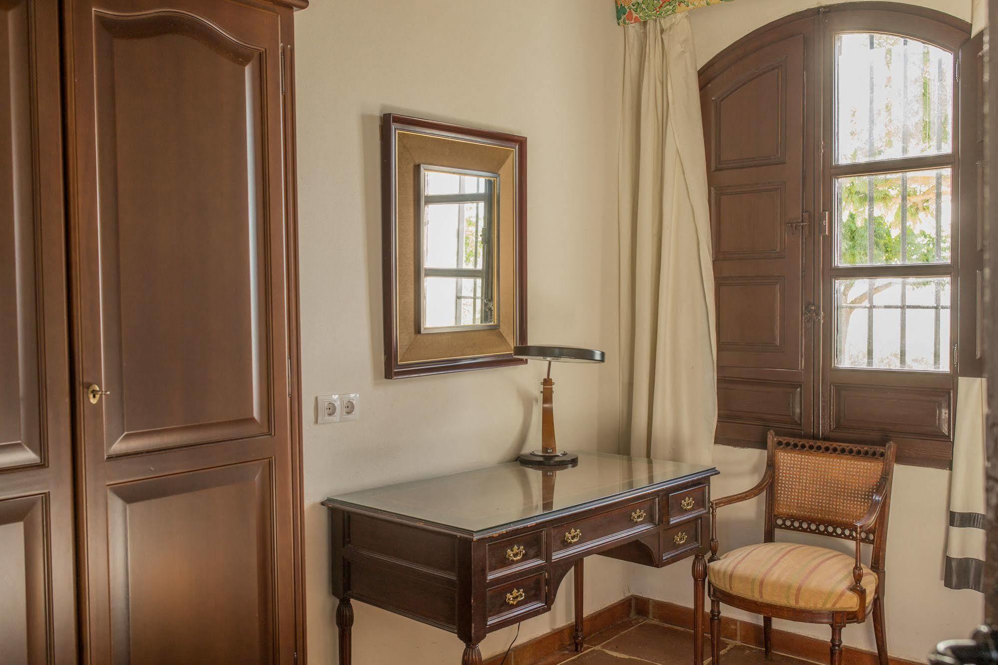 Reservaloen Hacienda Marciagas * Benacazón