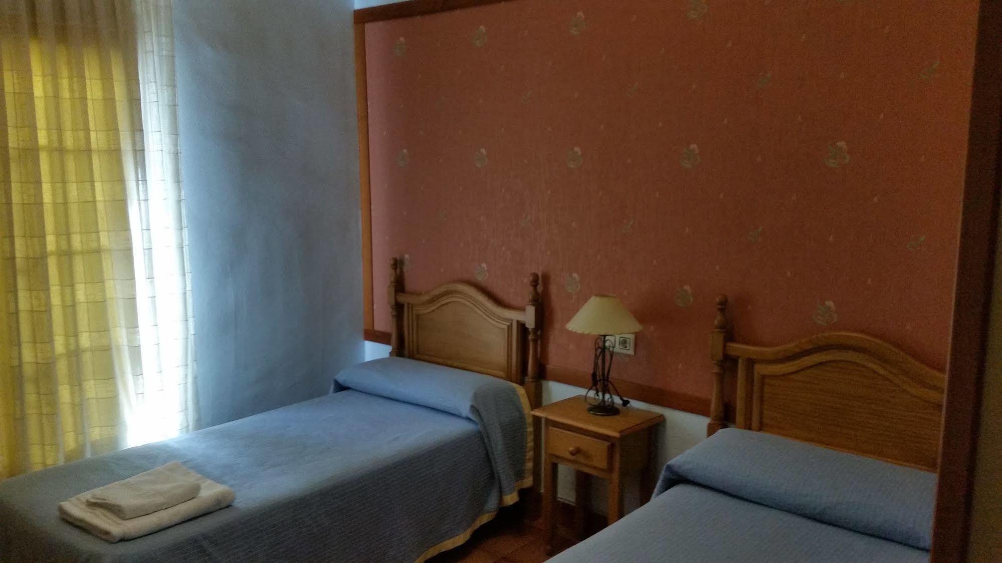 Casa Marchena Hotel *