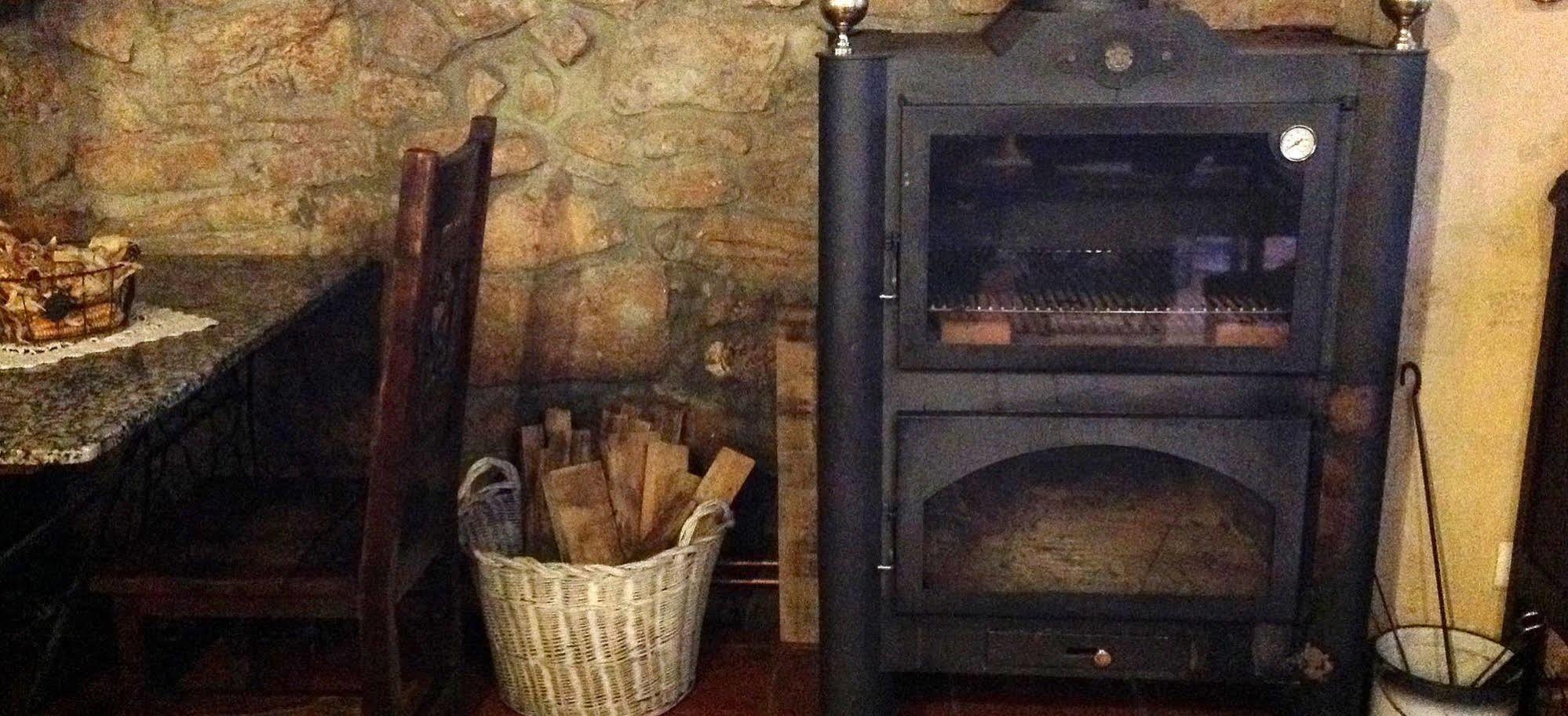 Rural El Trenti De Country house Valoria