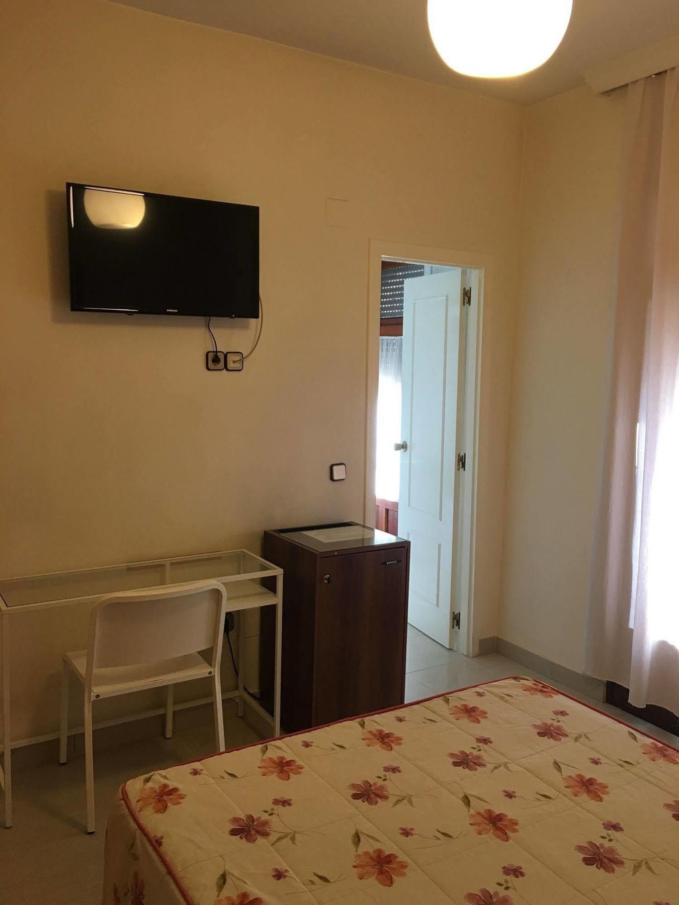 Guest house Cervantes 2*
